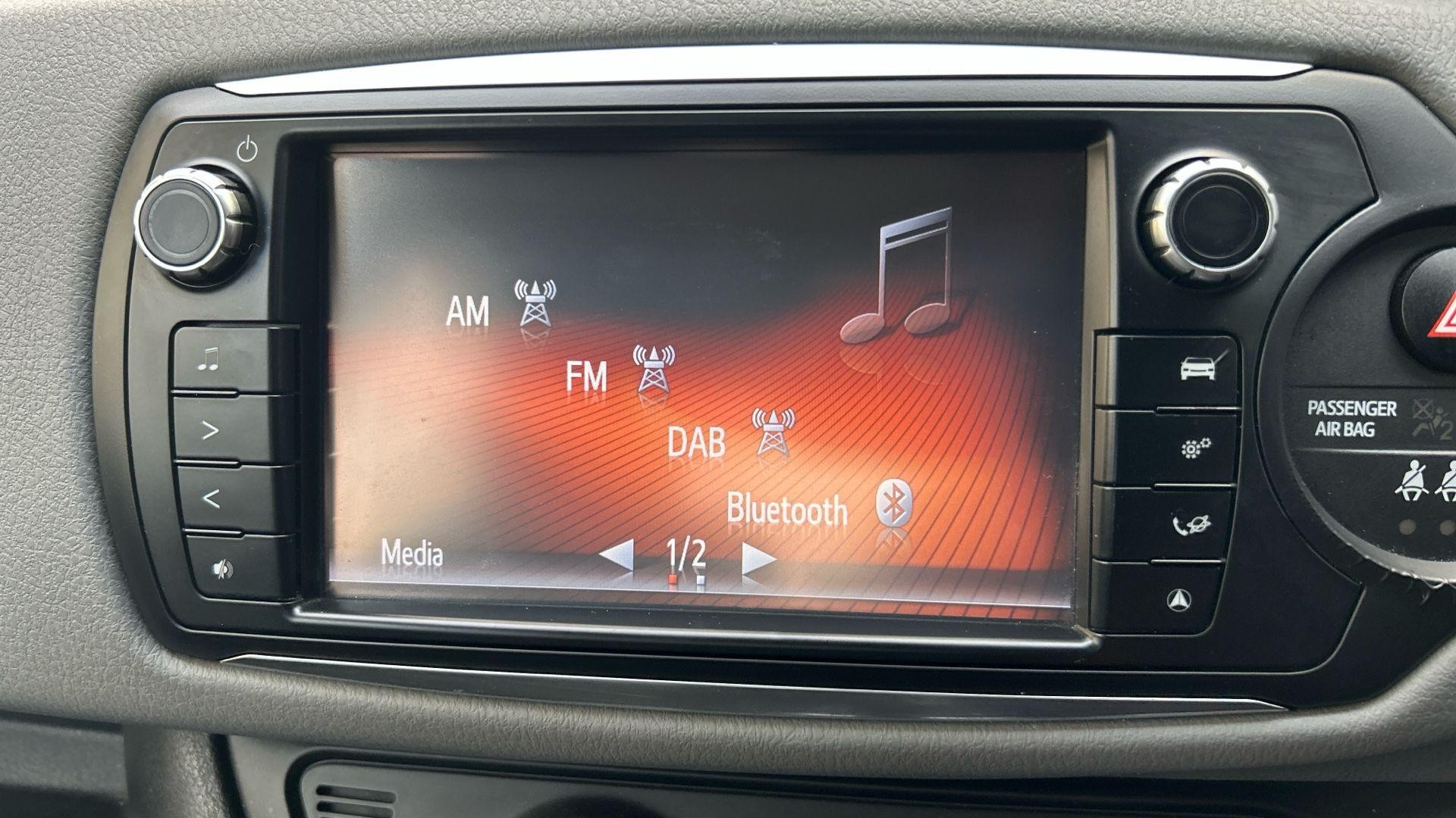 Toyota Yaris Image 26