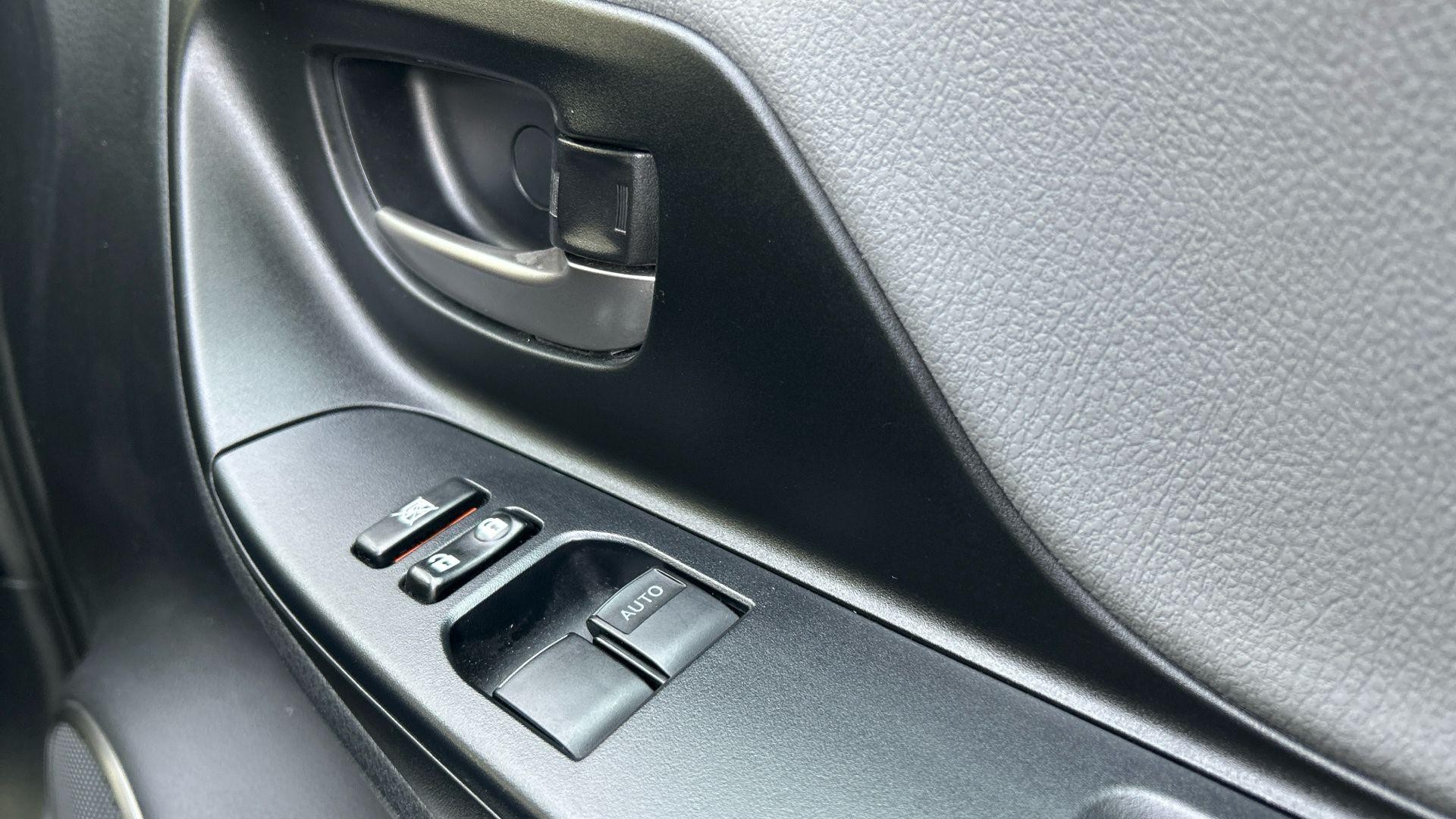 Toyota Yaris Image 36