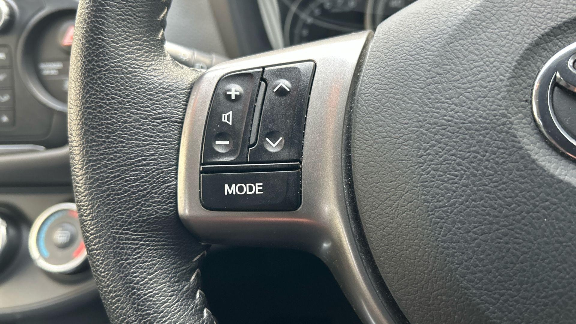 Toyota Yaris Image 38