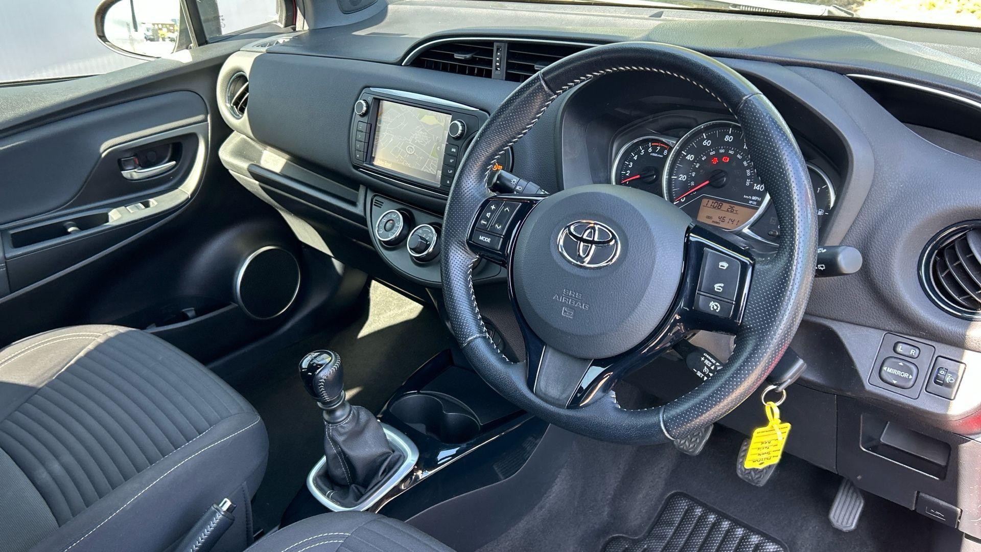 Toyota Yaris Image 12