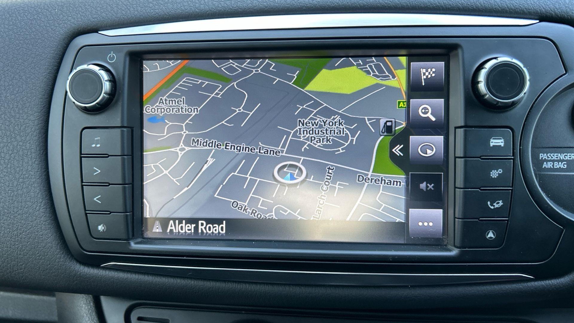 Toyota Yaris Image 13