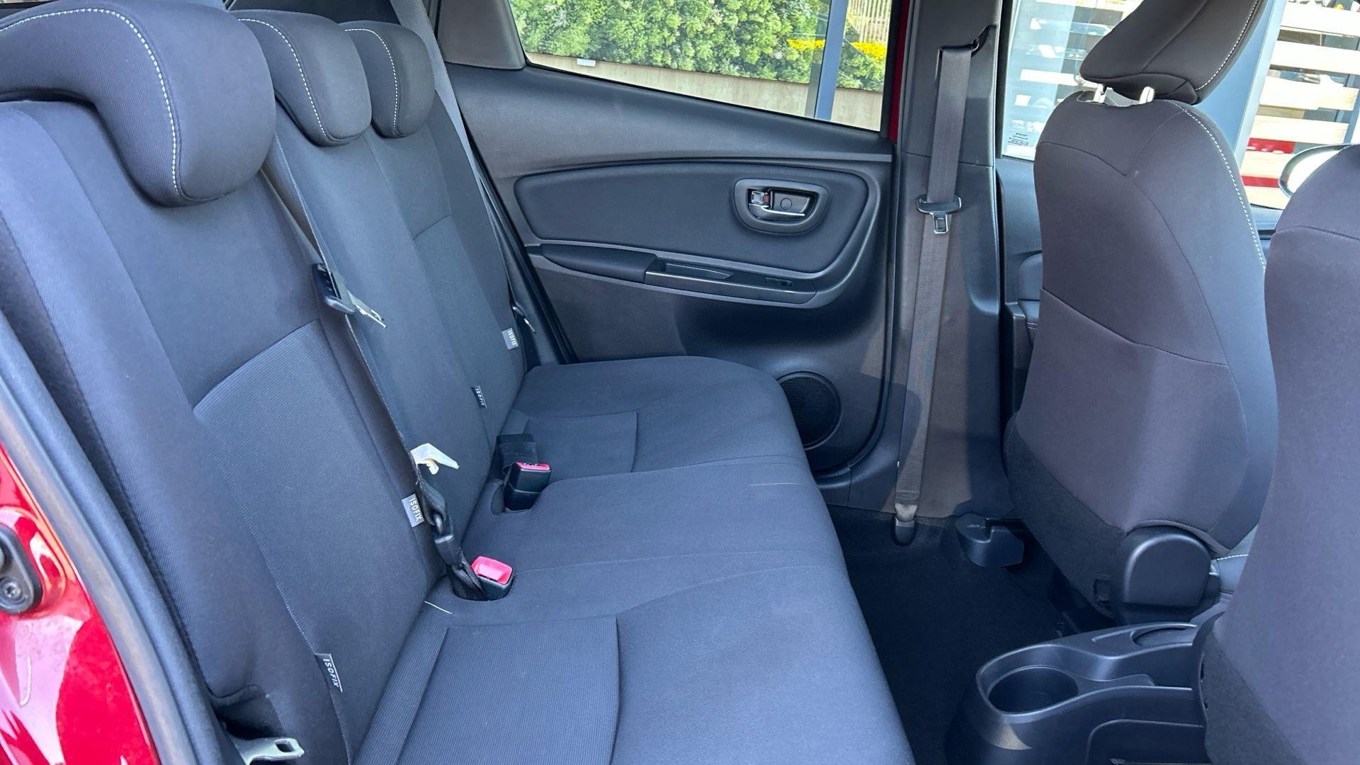 Toyota Yaris Image 18