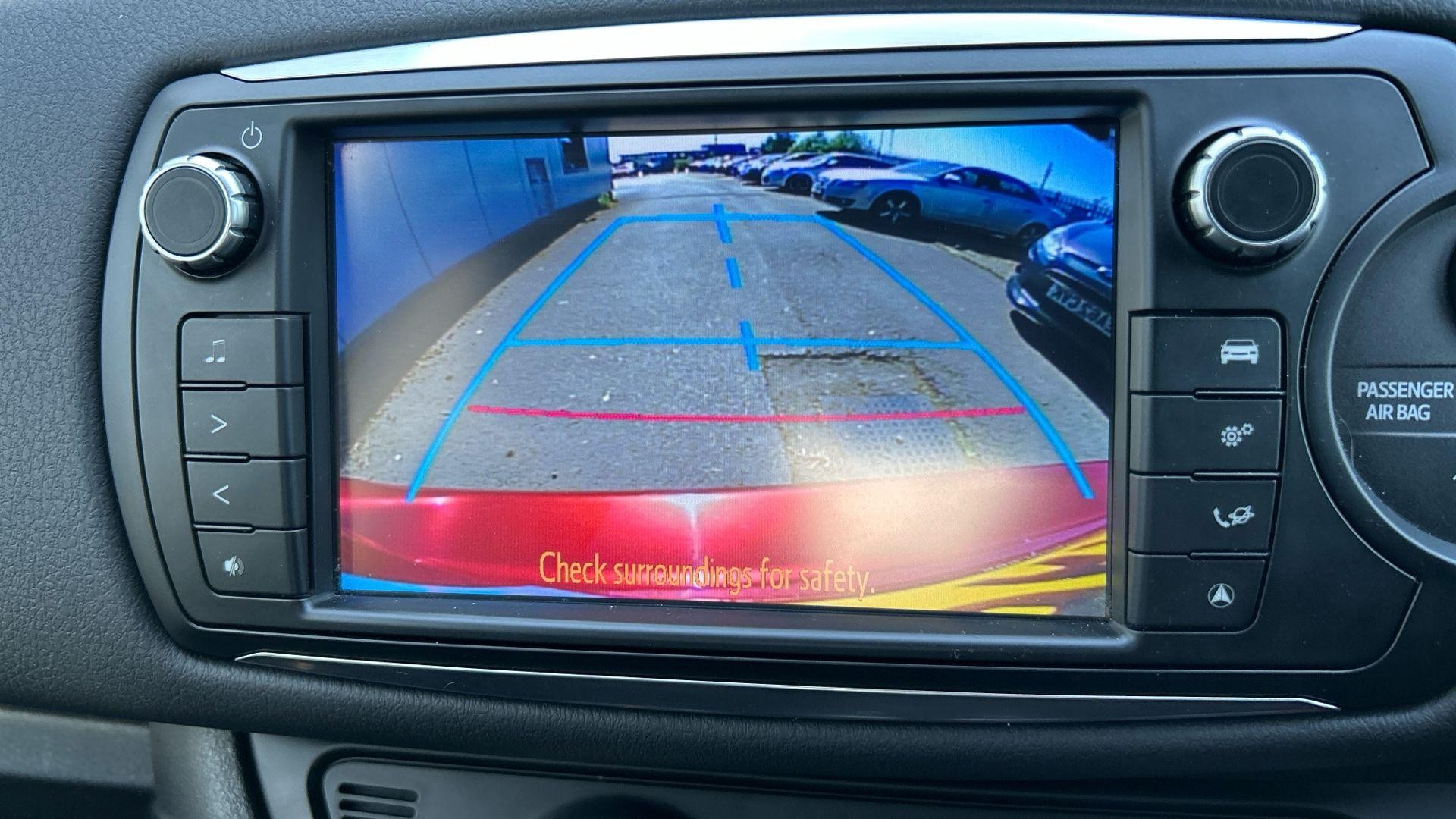 Toyota Yaris Image 22