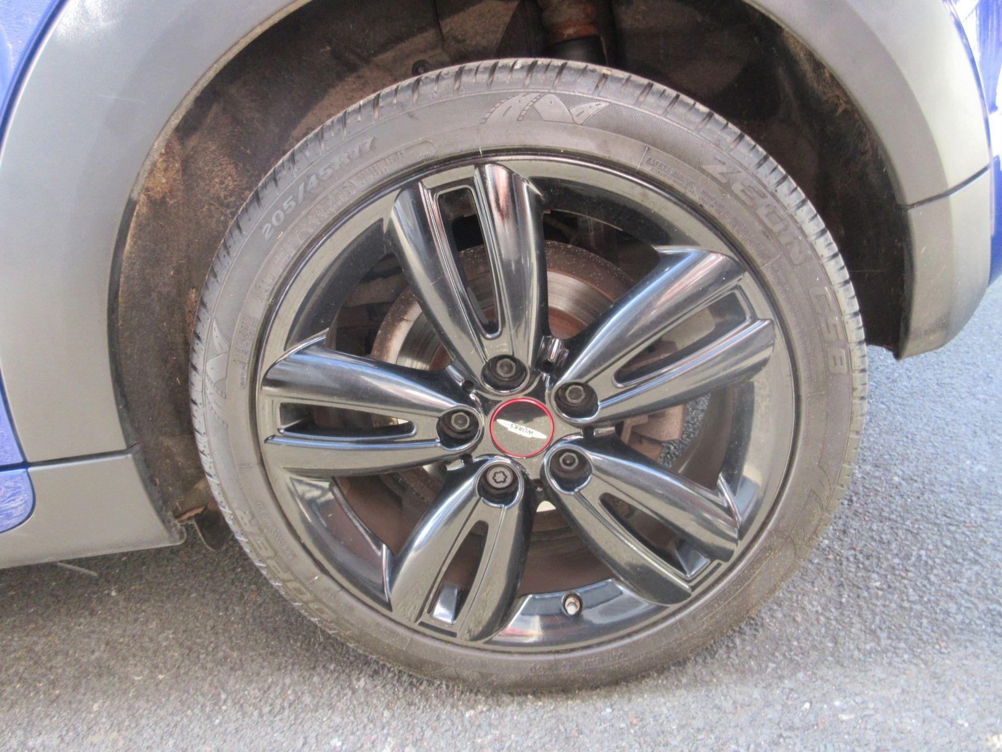 MINI Hatch Image 15