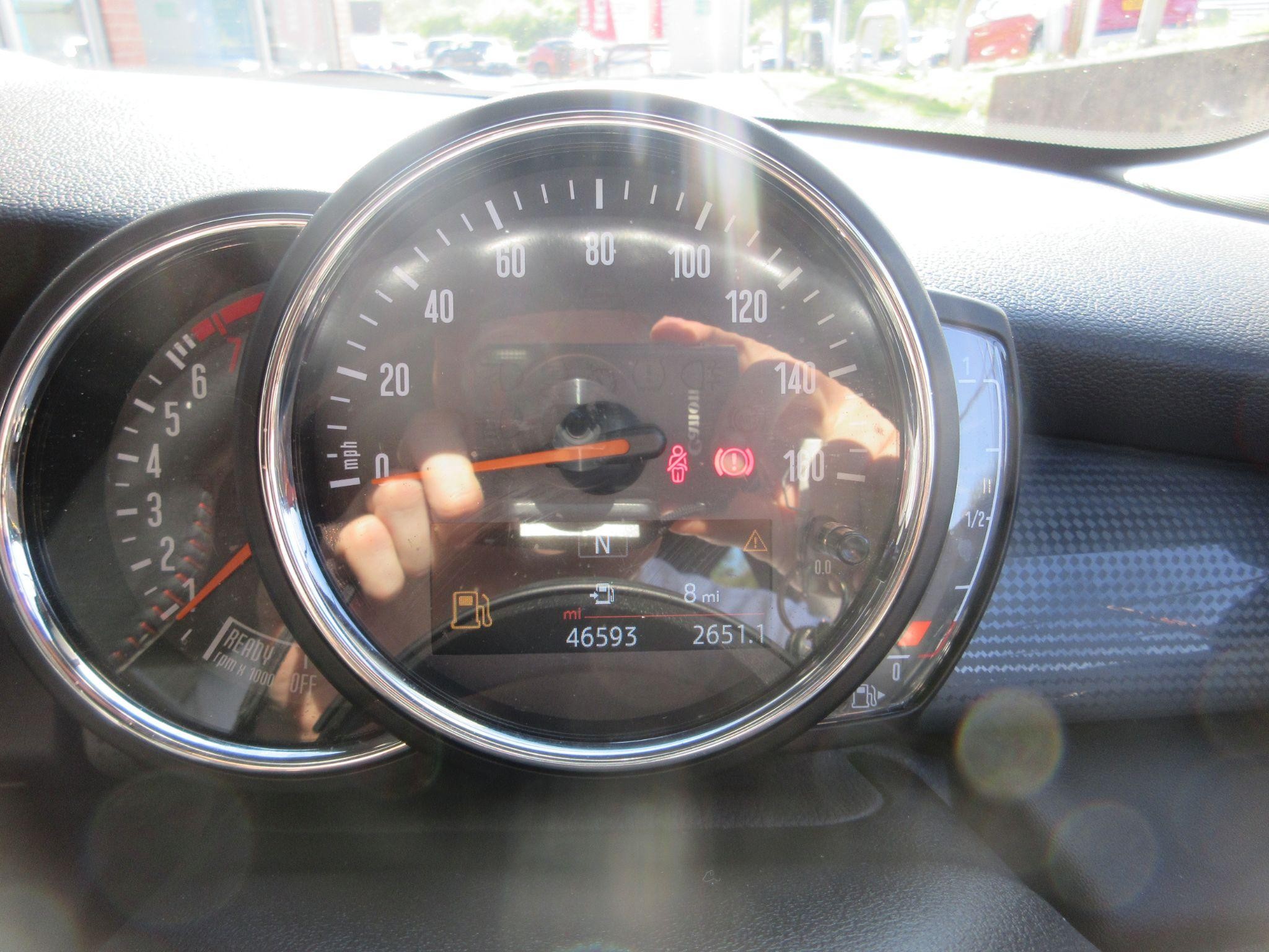 MINI Hatch Image 36