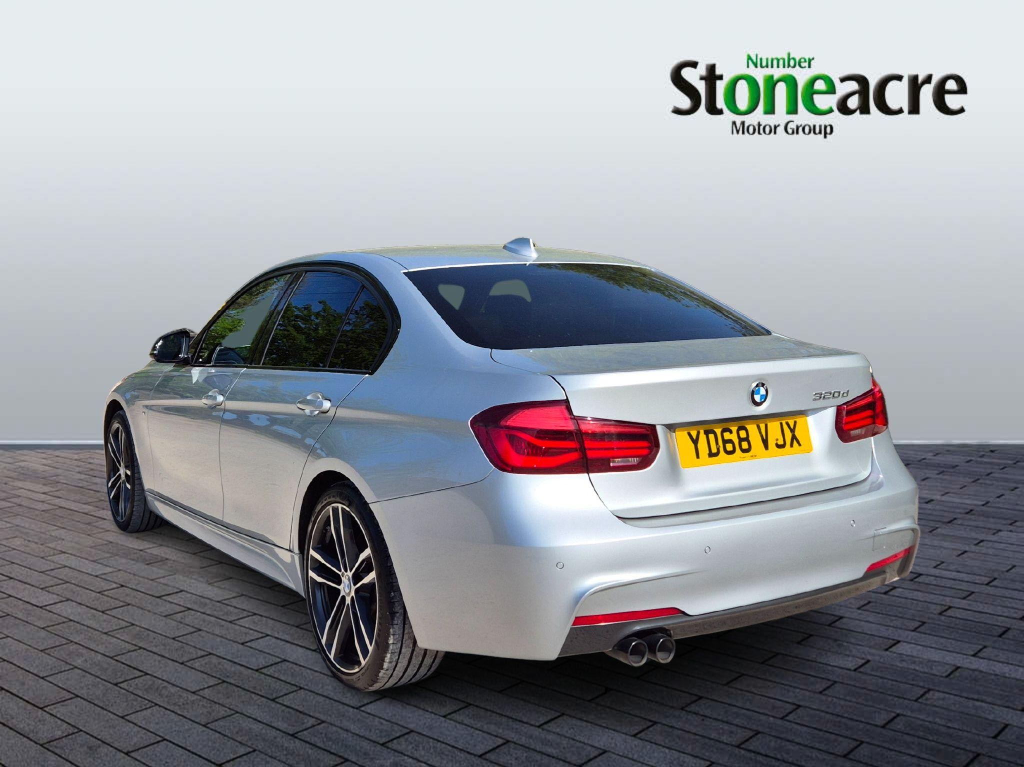 BMW 3 Series Image 5