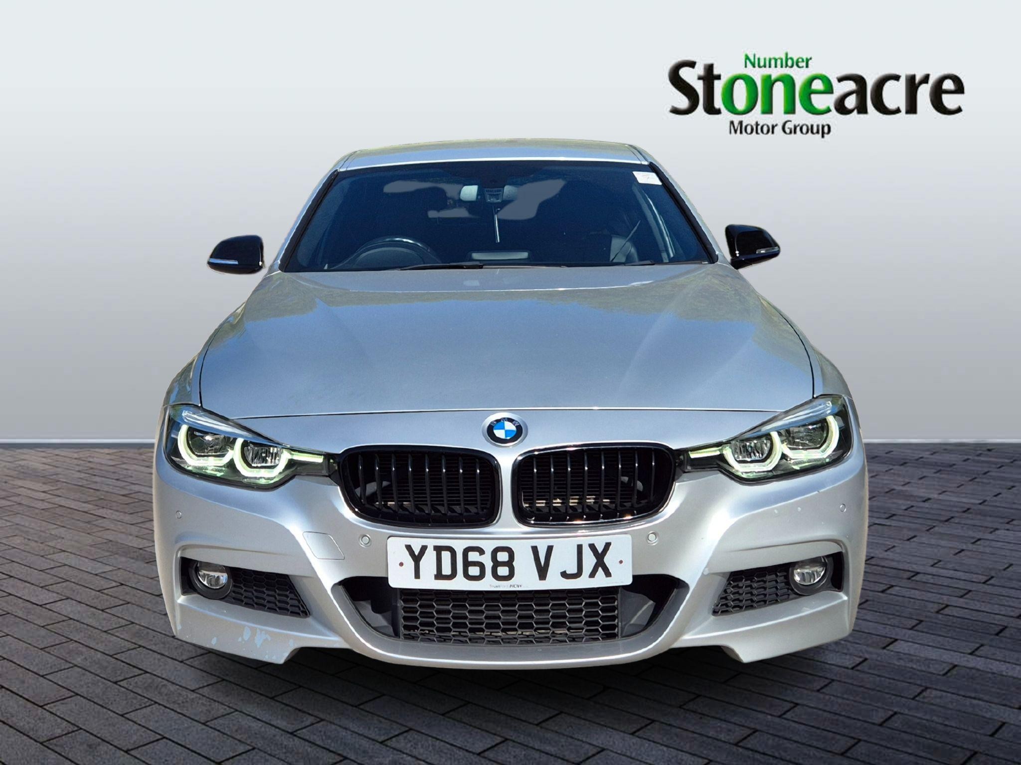 BMW 3 Series Image 8