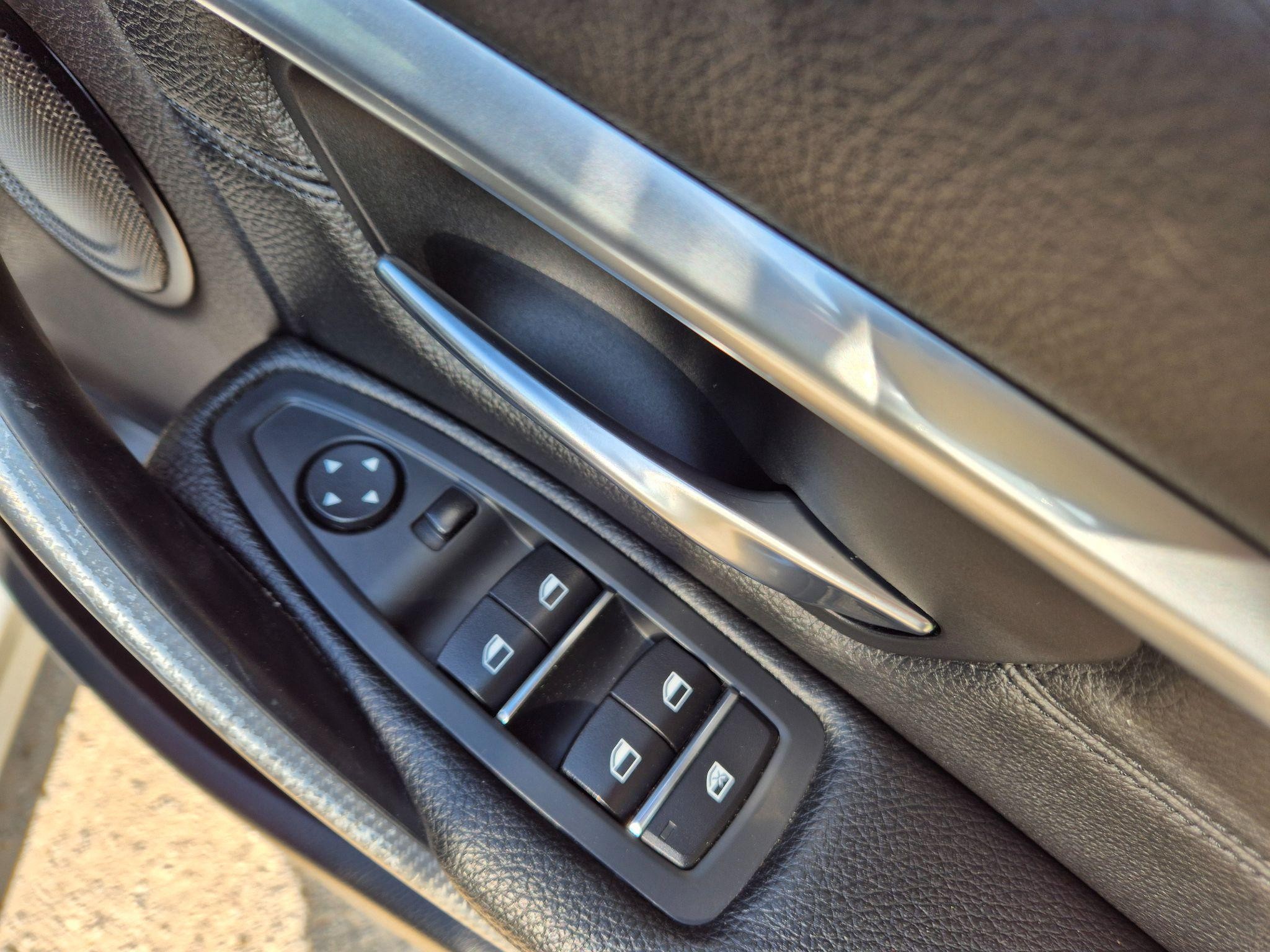 BMW 3 Series Image 14