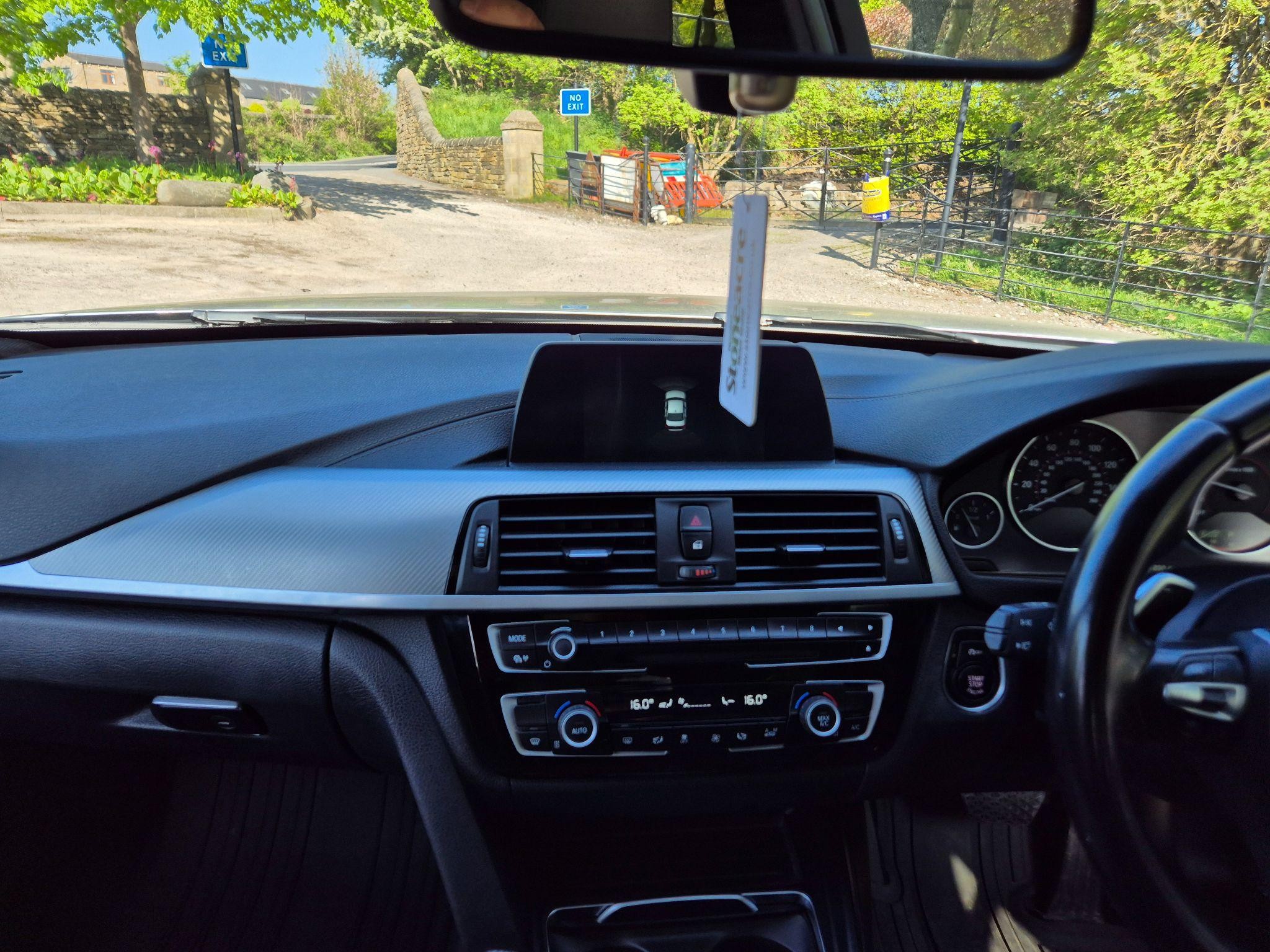 BMW 3 Series Image 29