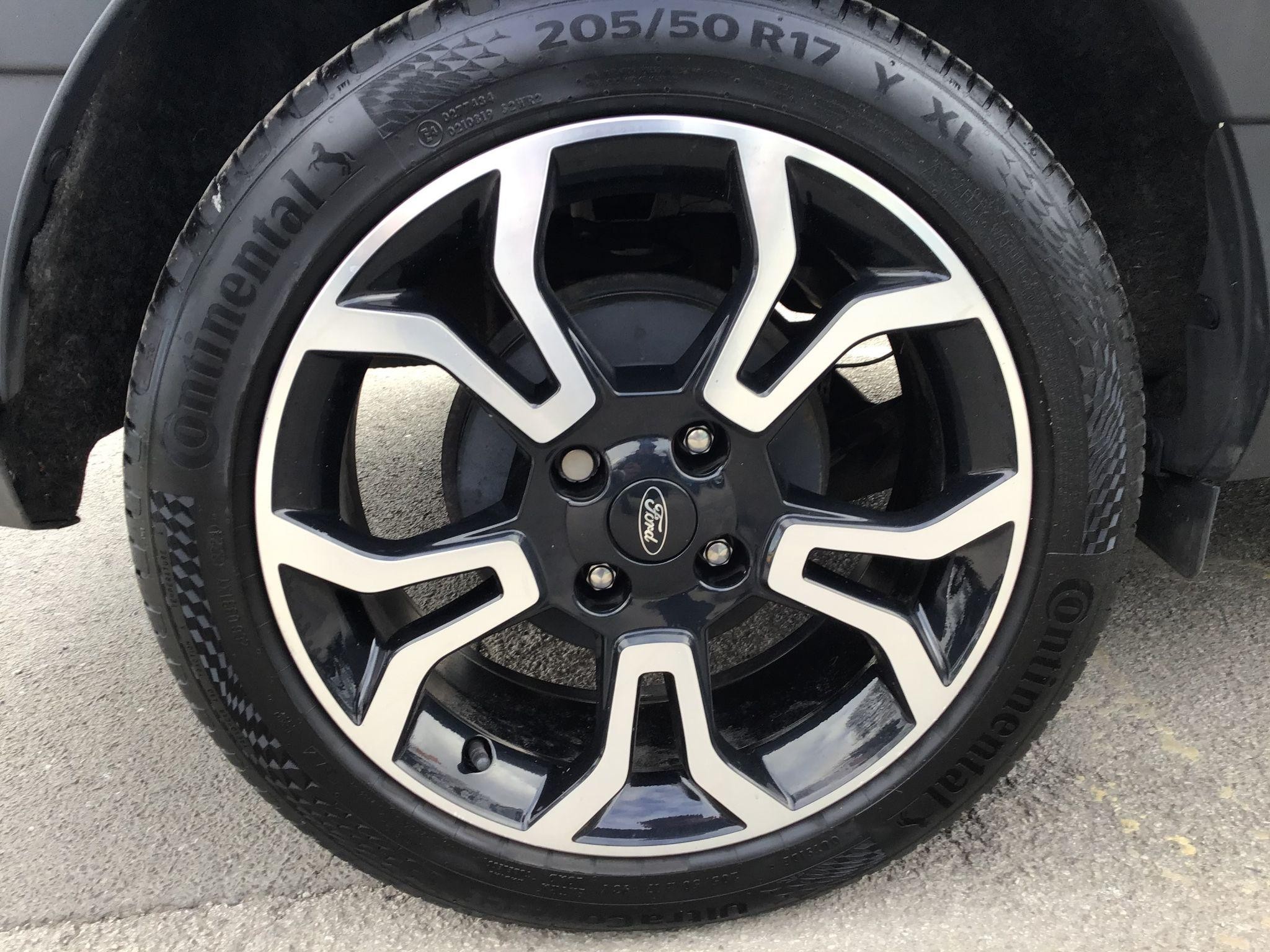 Ford EcoSport Image 9