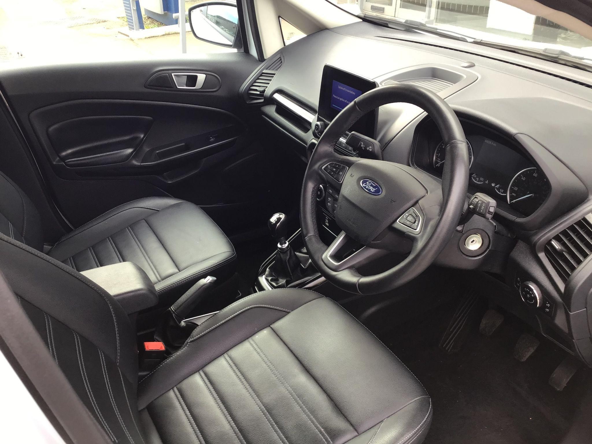 Ford EcoSport Image 11