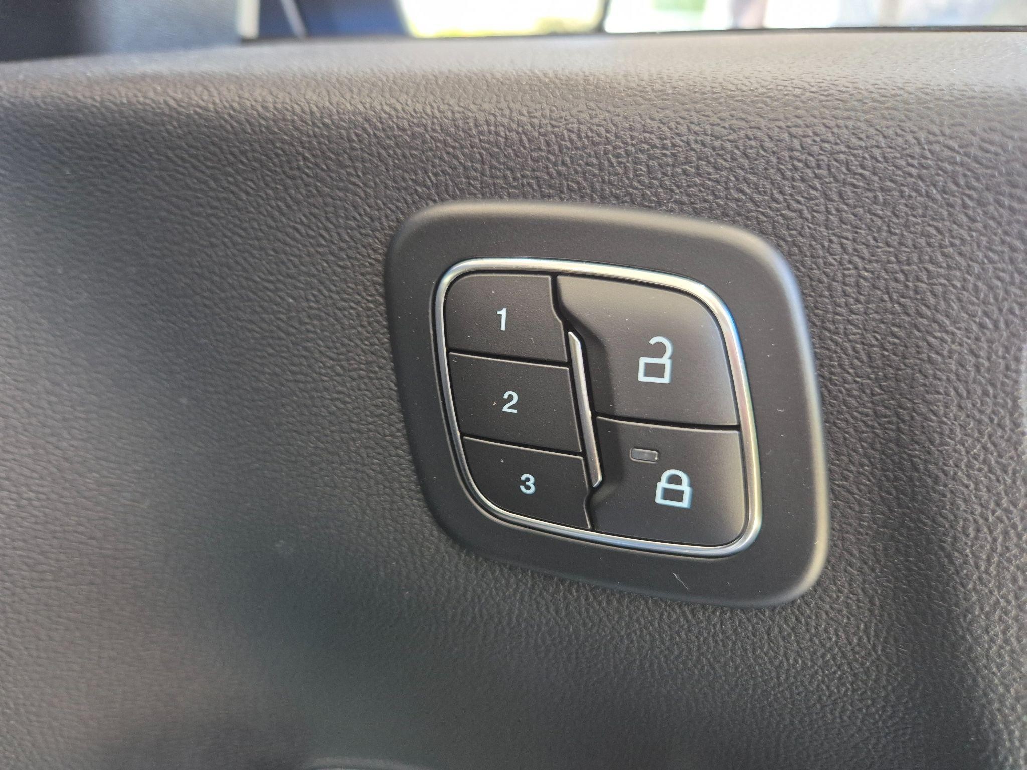 Ford Kuga Image 20