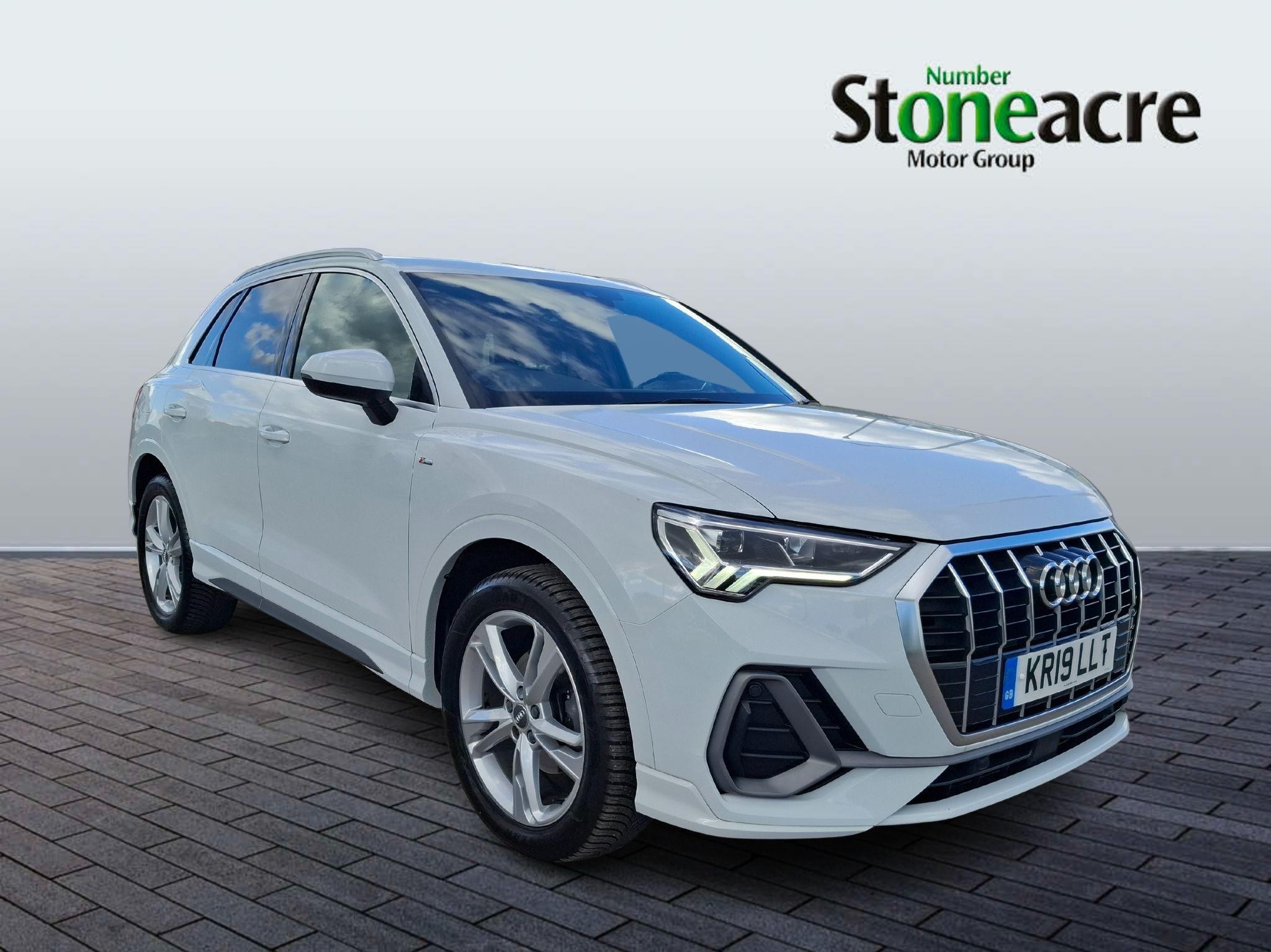 Audi Q3 Image 1