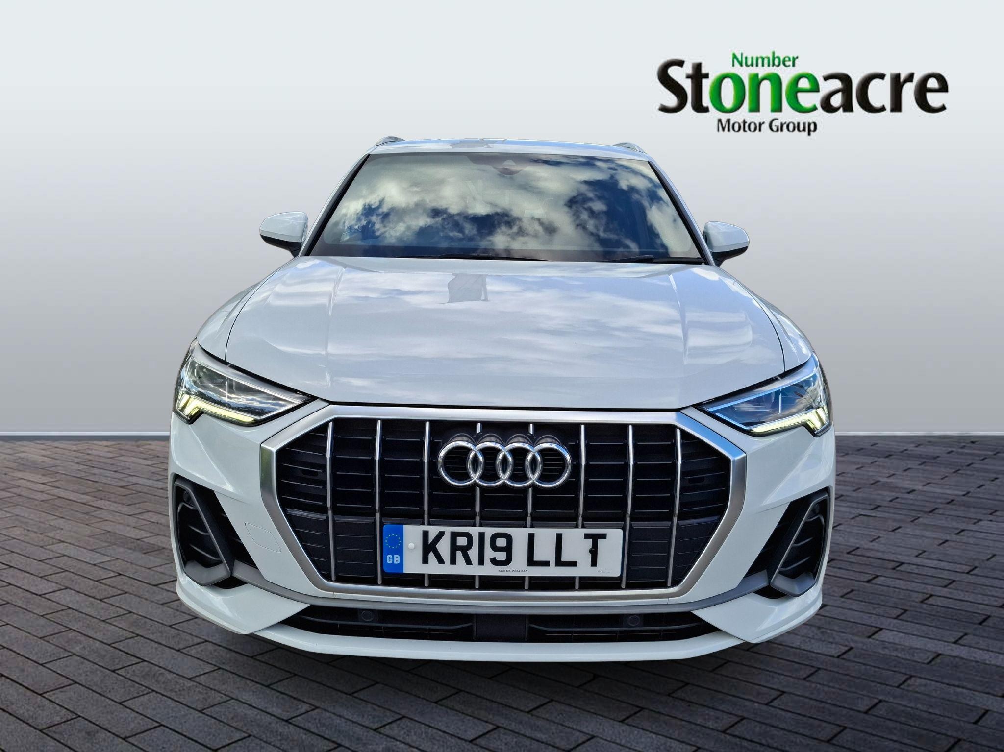 Audi Q3 Image 2