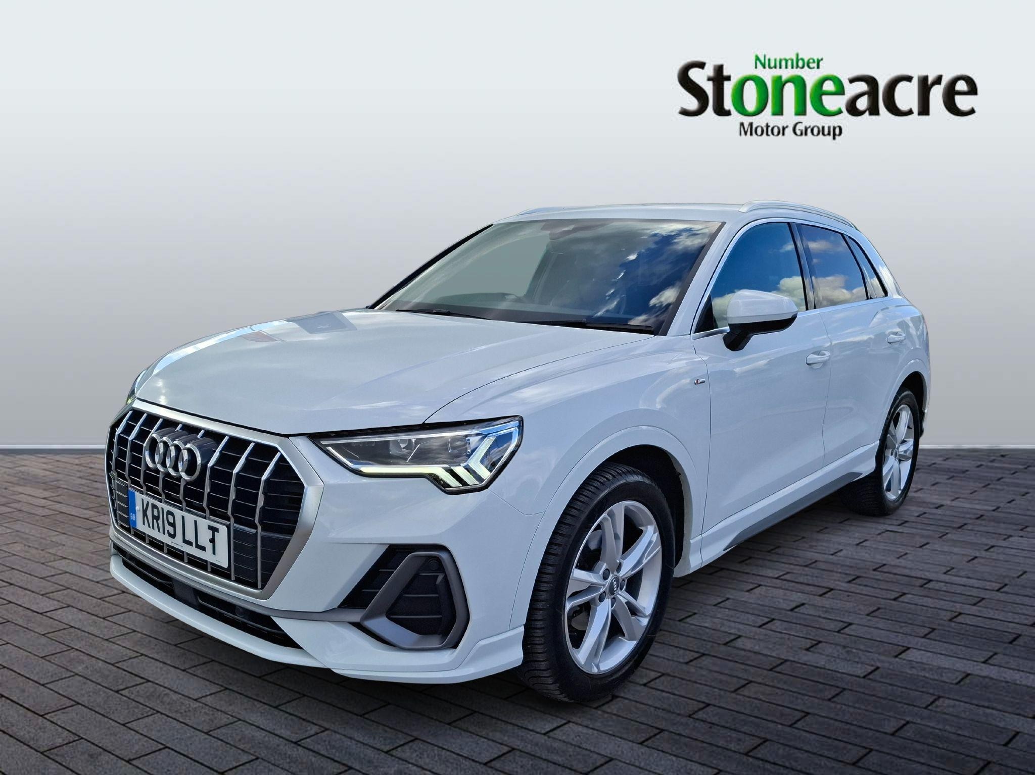 Audi Q3 Image 3