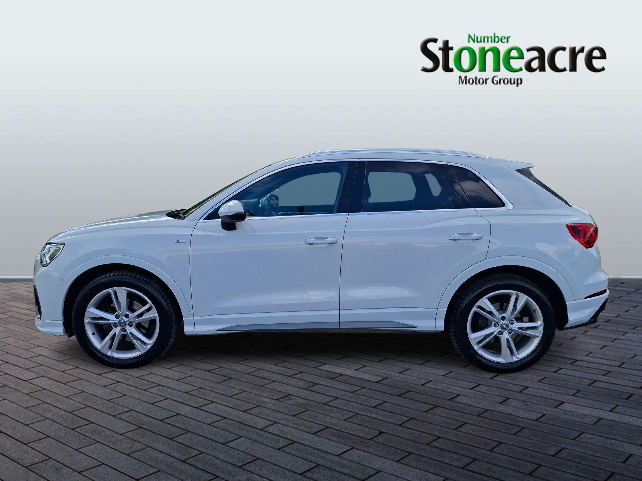 Audi Q3 Image 5