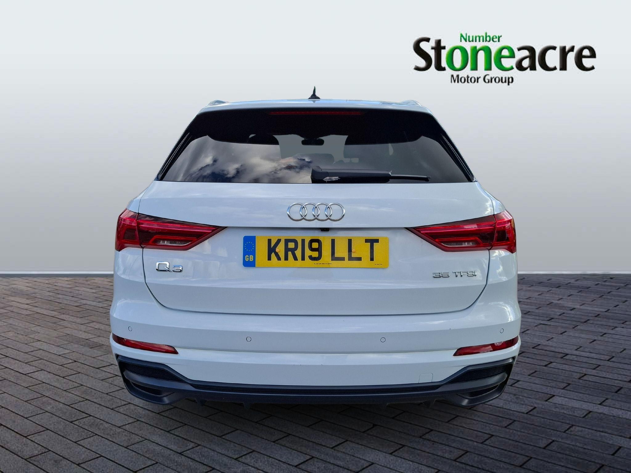 Audi Q3 Image 6