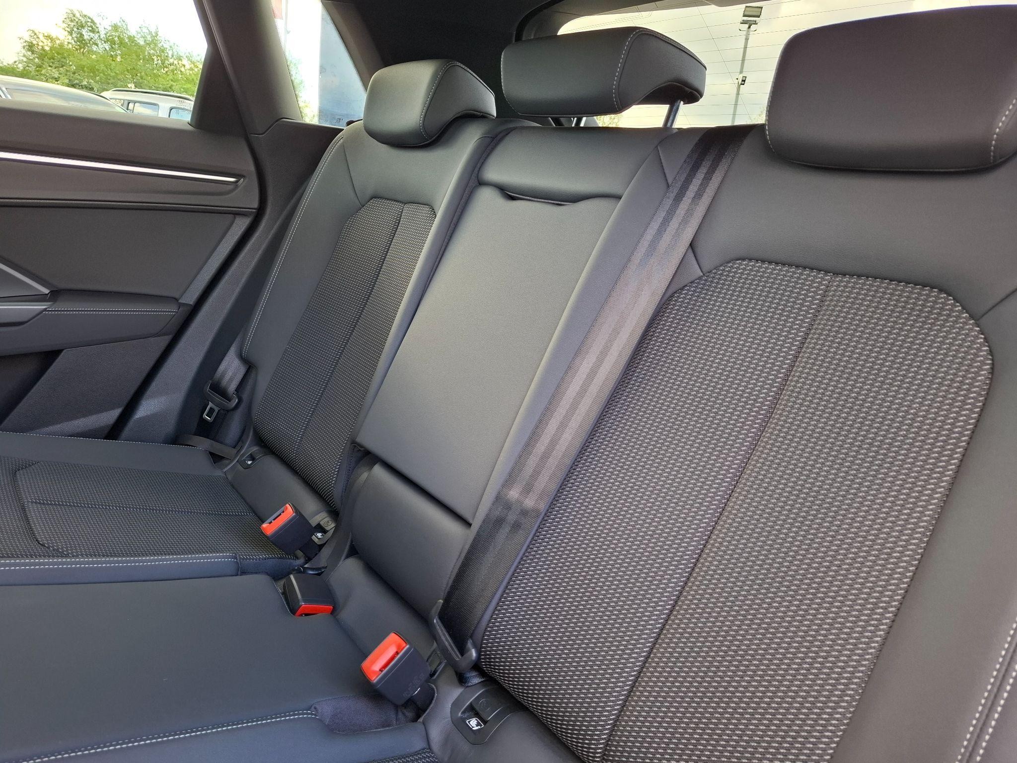 Audi Q3 Image 13