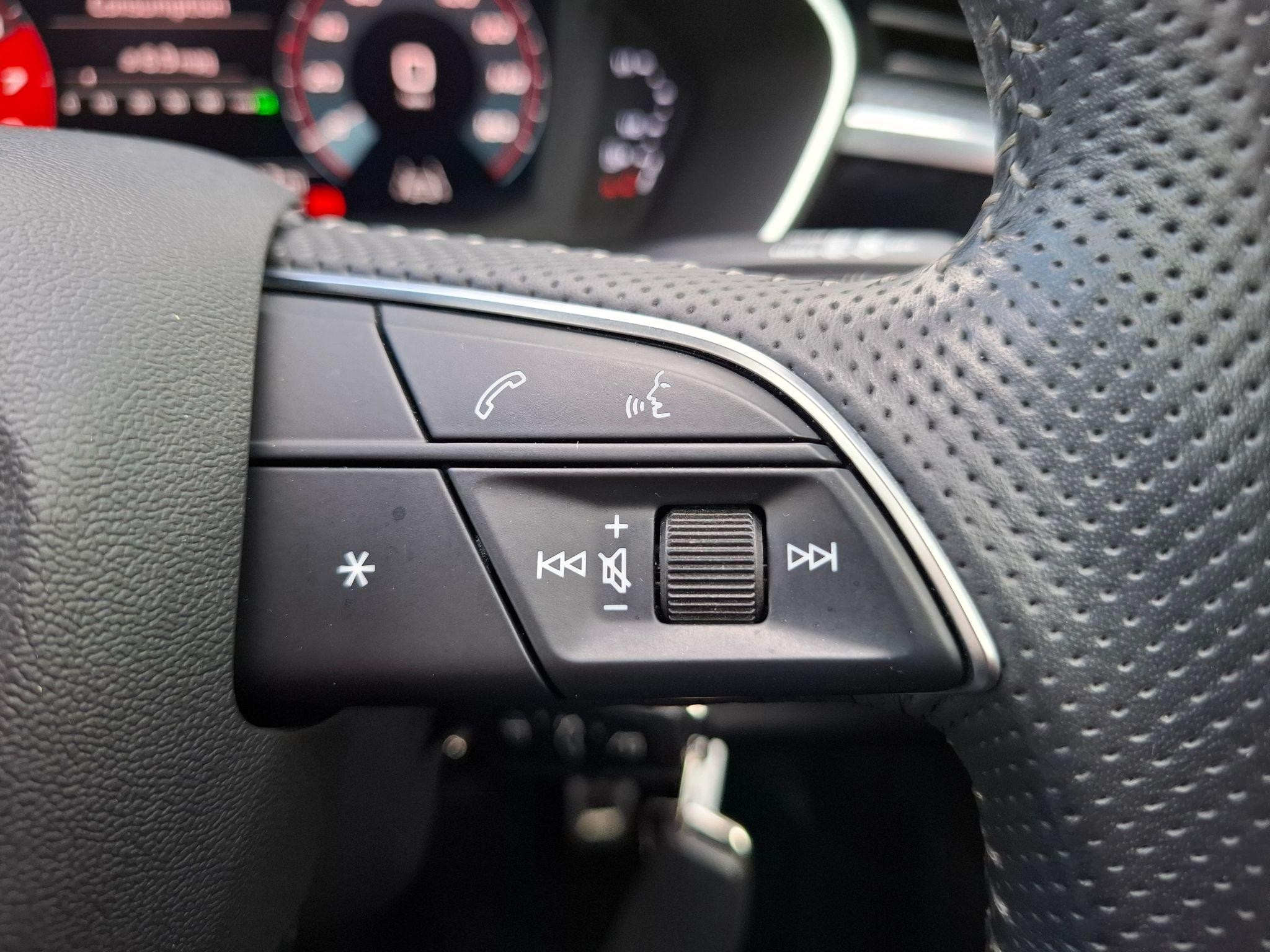 Audi Q3 Image 19