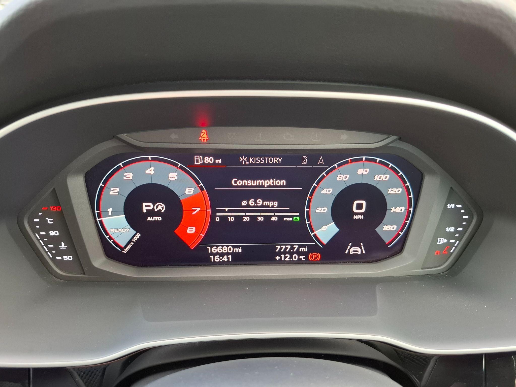 Audi Q3 Image 23