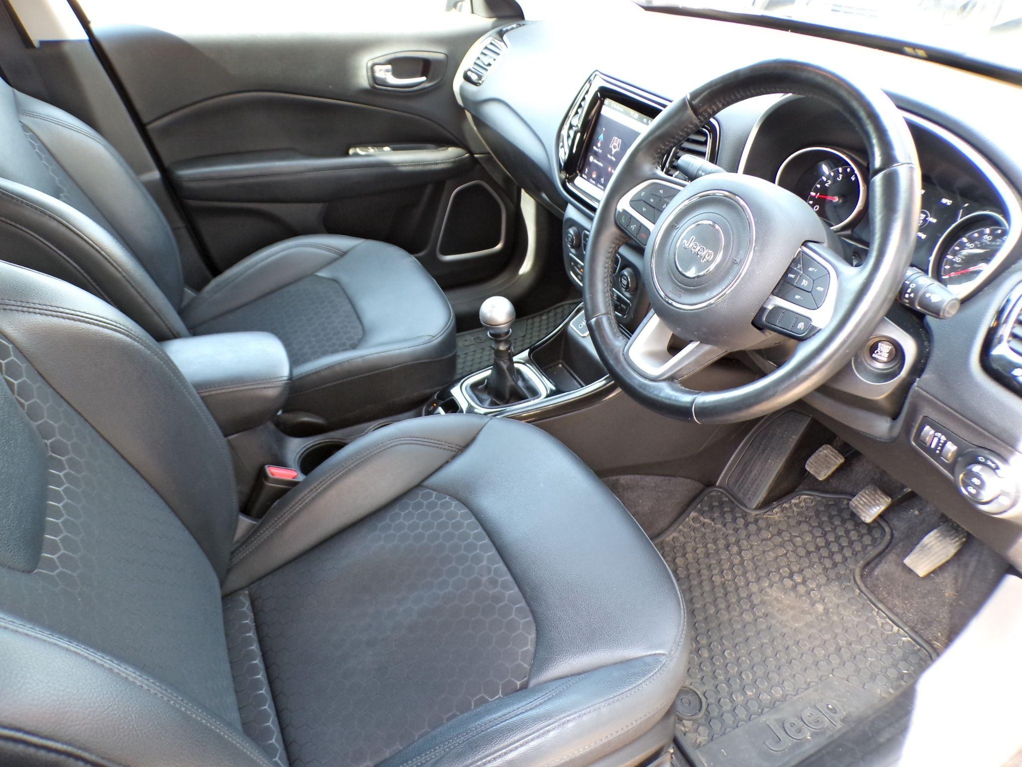 Jeep Compass Image 11