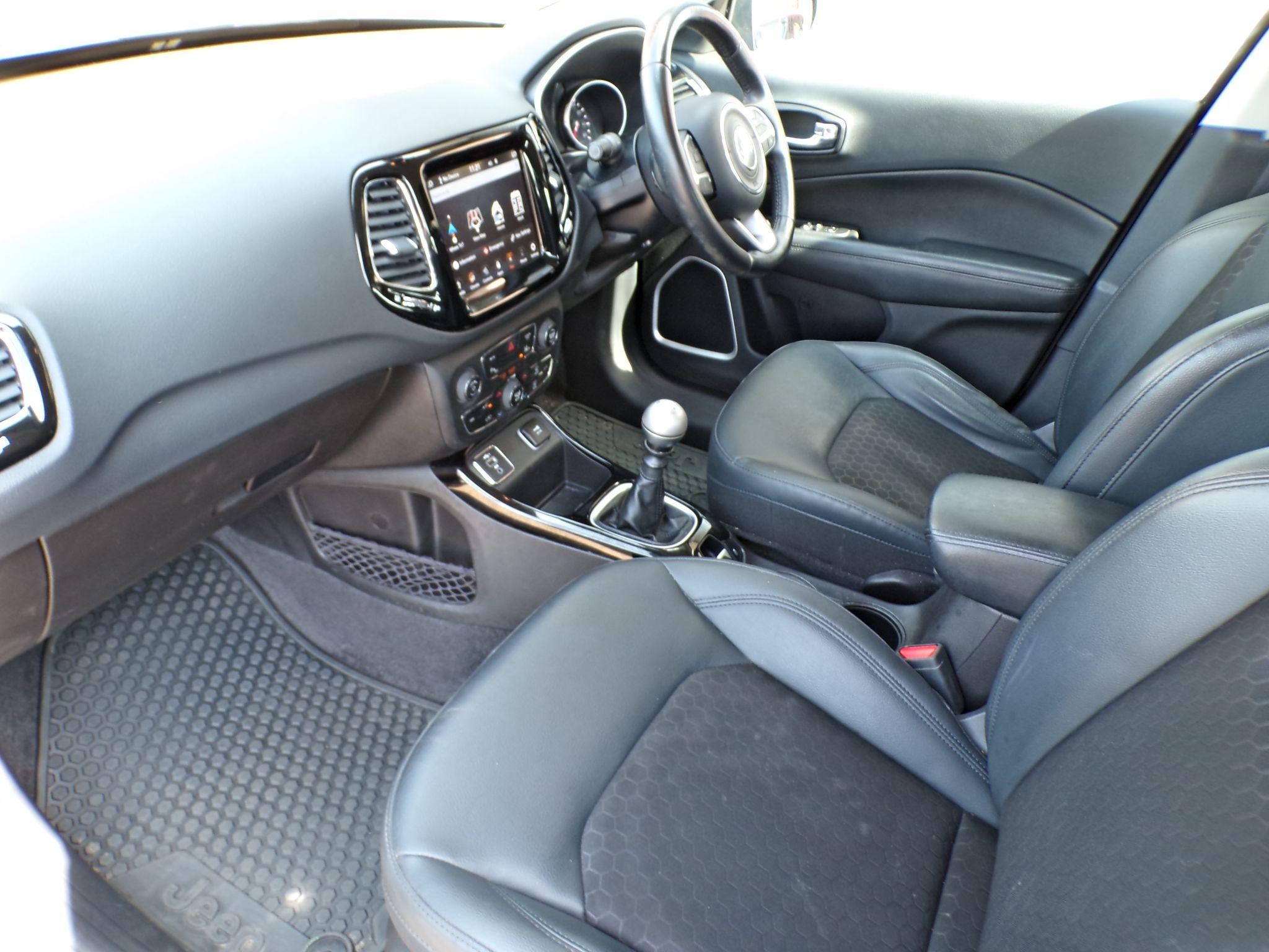 Jeep Compass Image 13