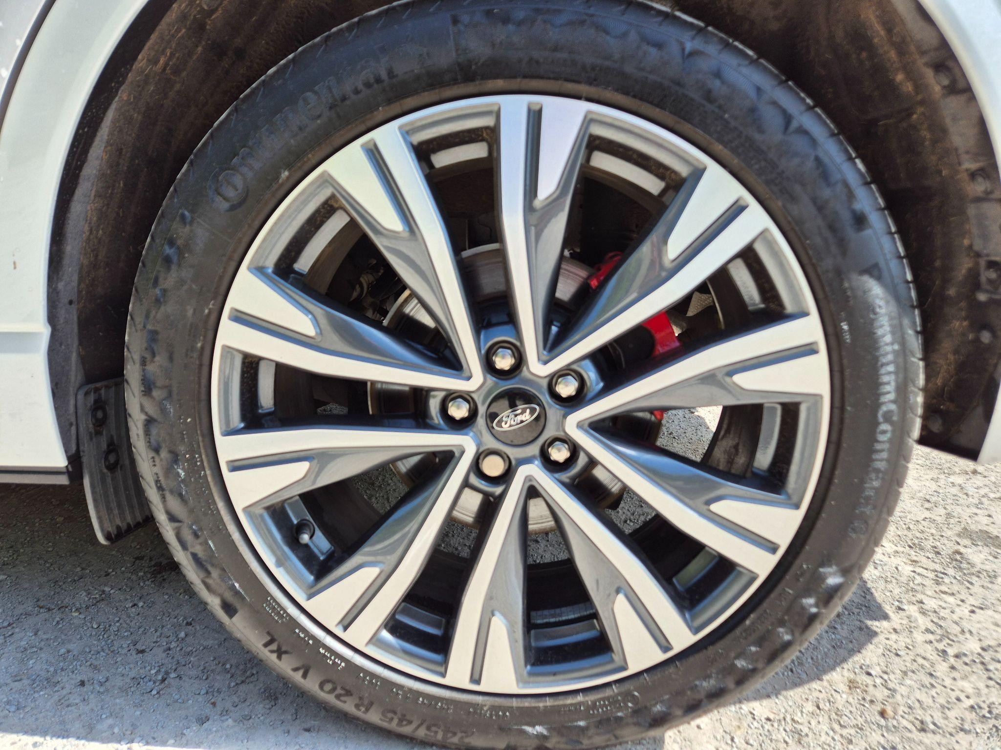 Ford Kuga Image 10