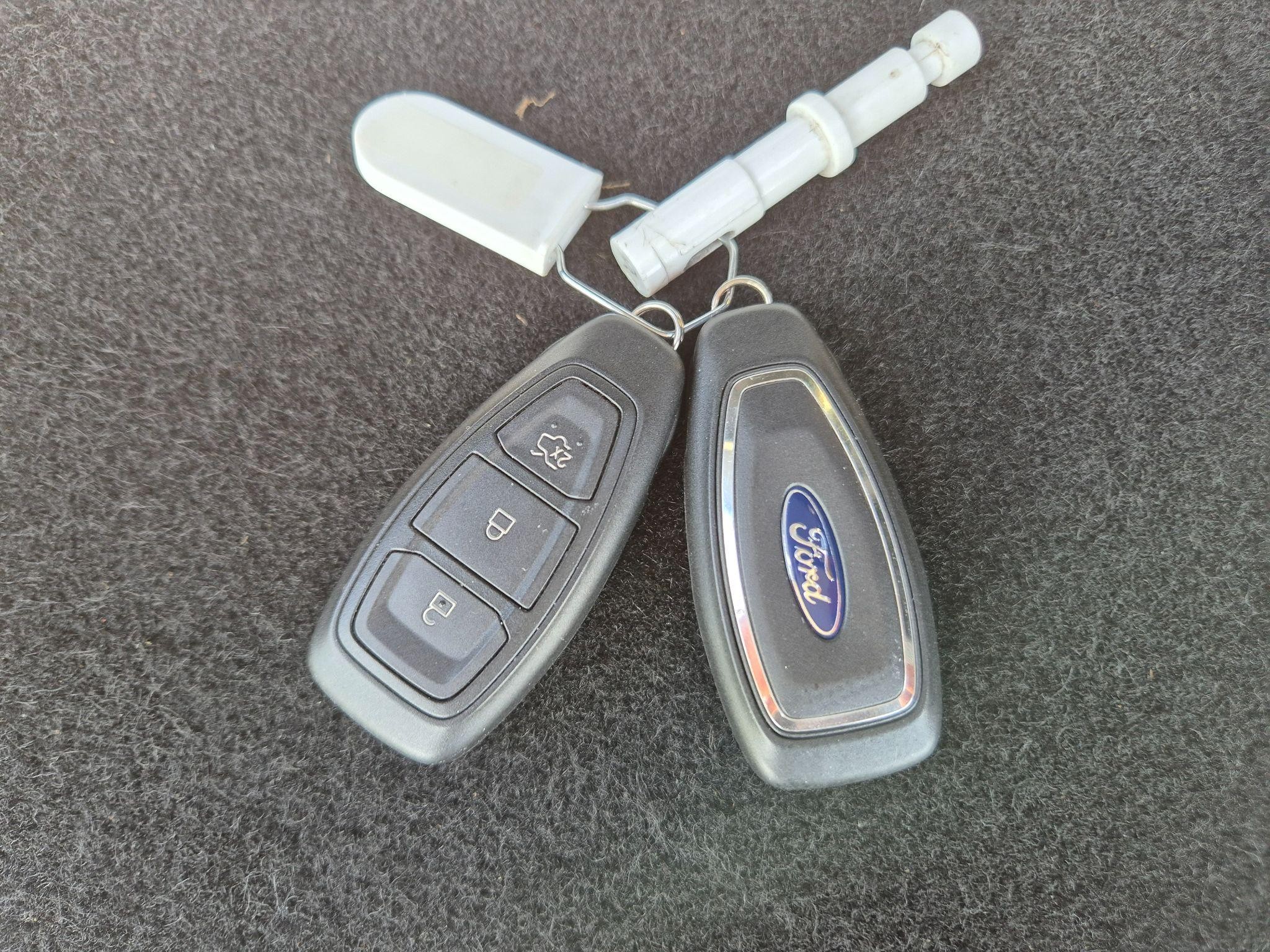 Ford Kuga Image 32