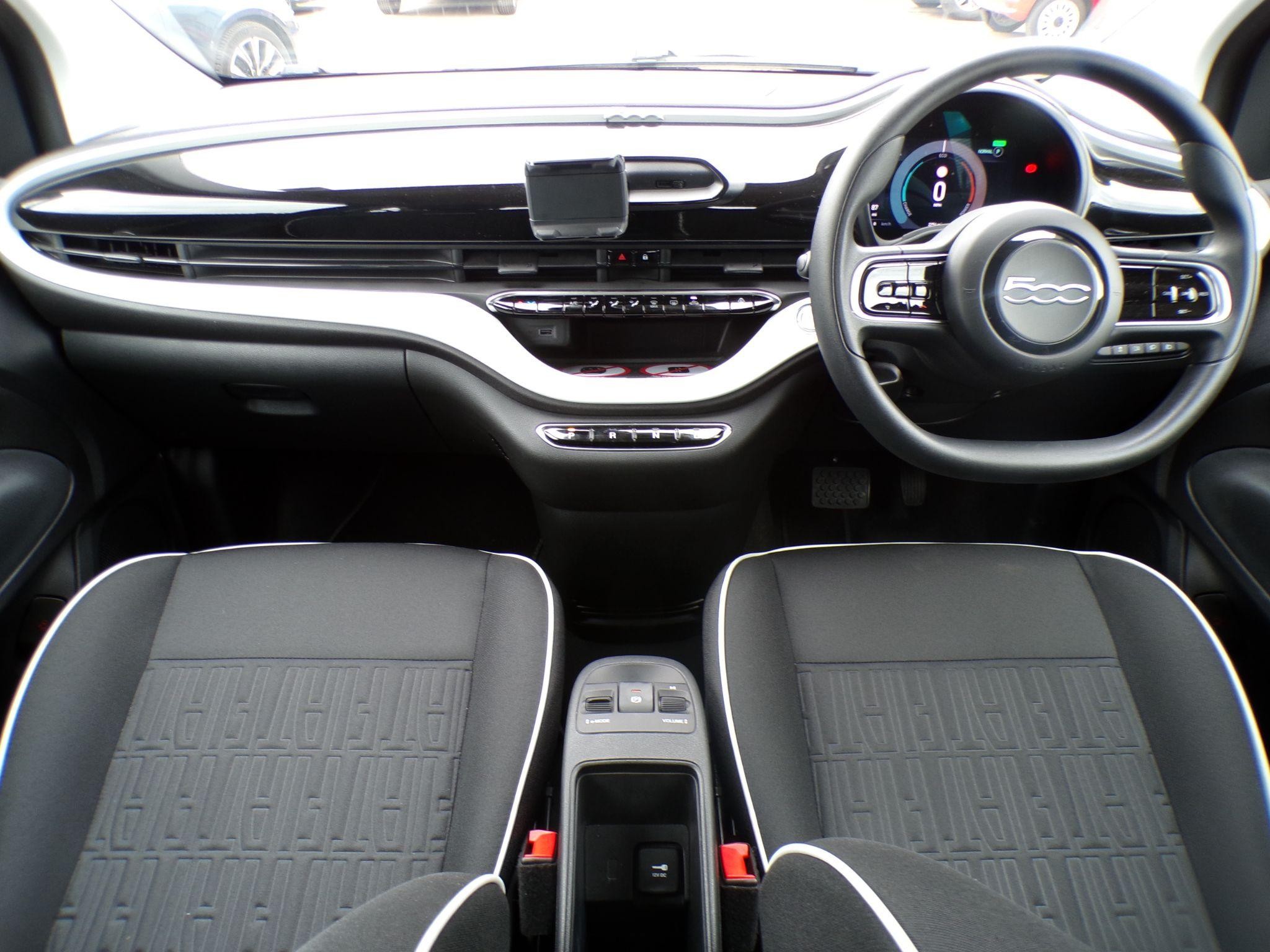 Fiat 500e Image 11