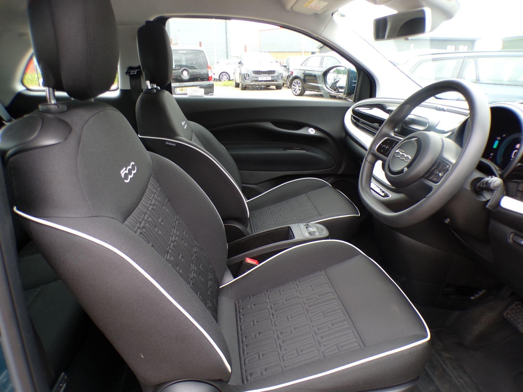 Fiat 500e Image 14