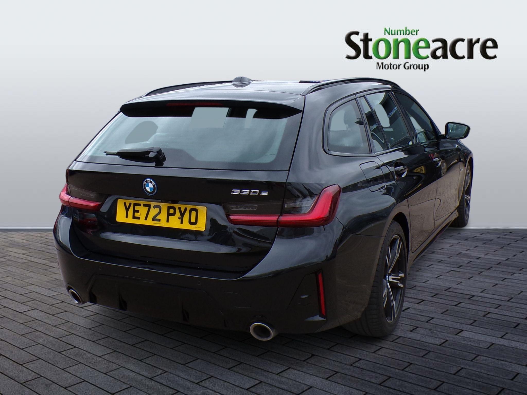 BMW 3 Series Image 8