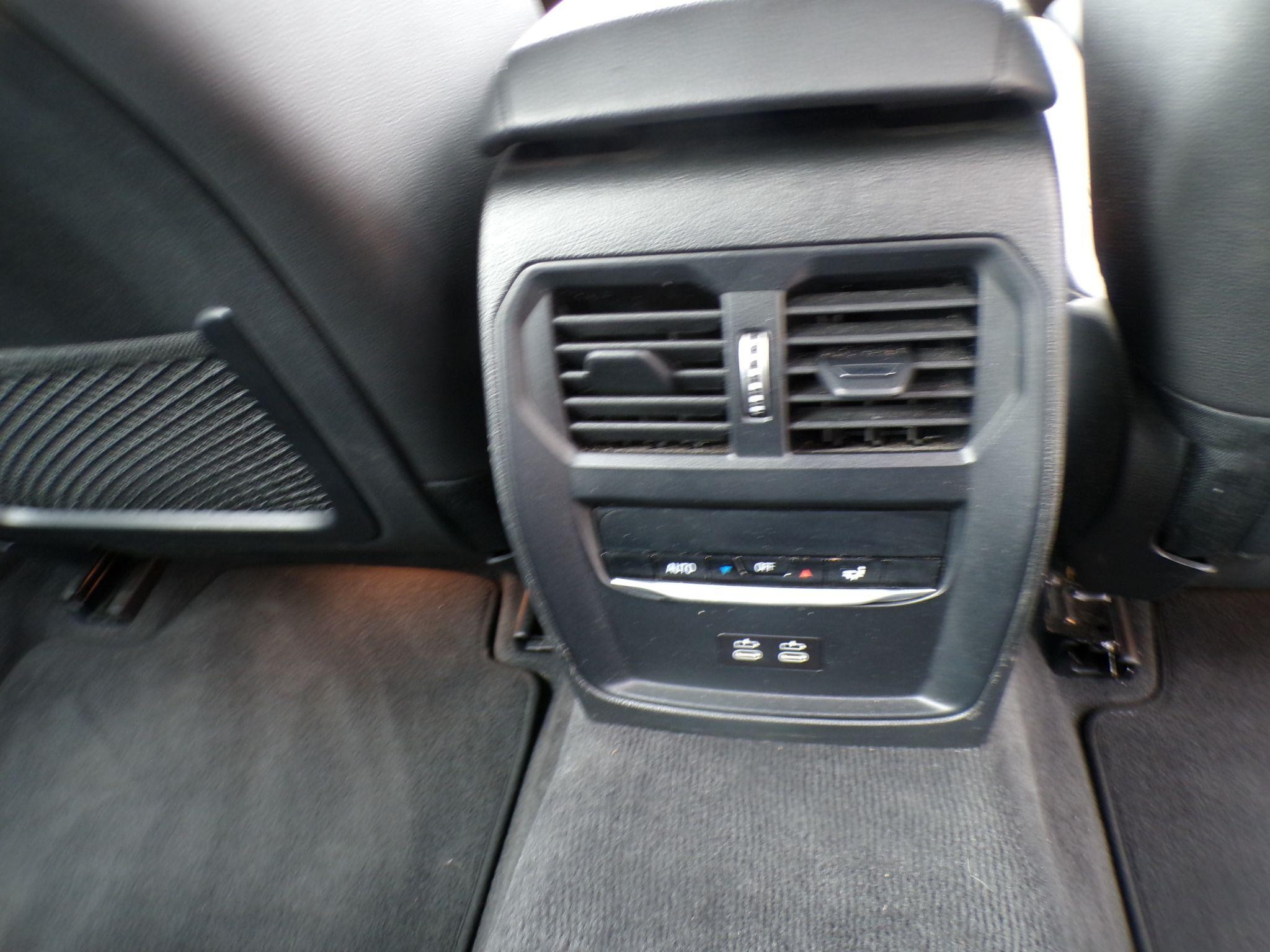 BMW 3 Series Image 13