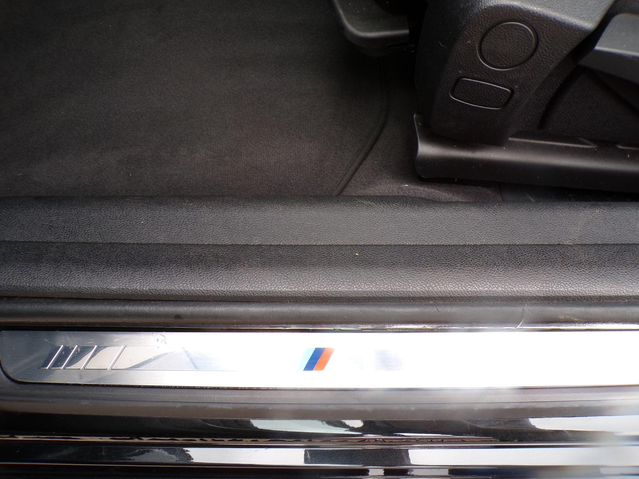 BMW 3 Series Image 14