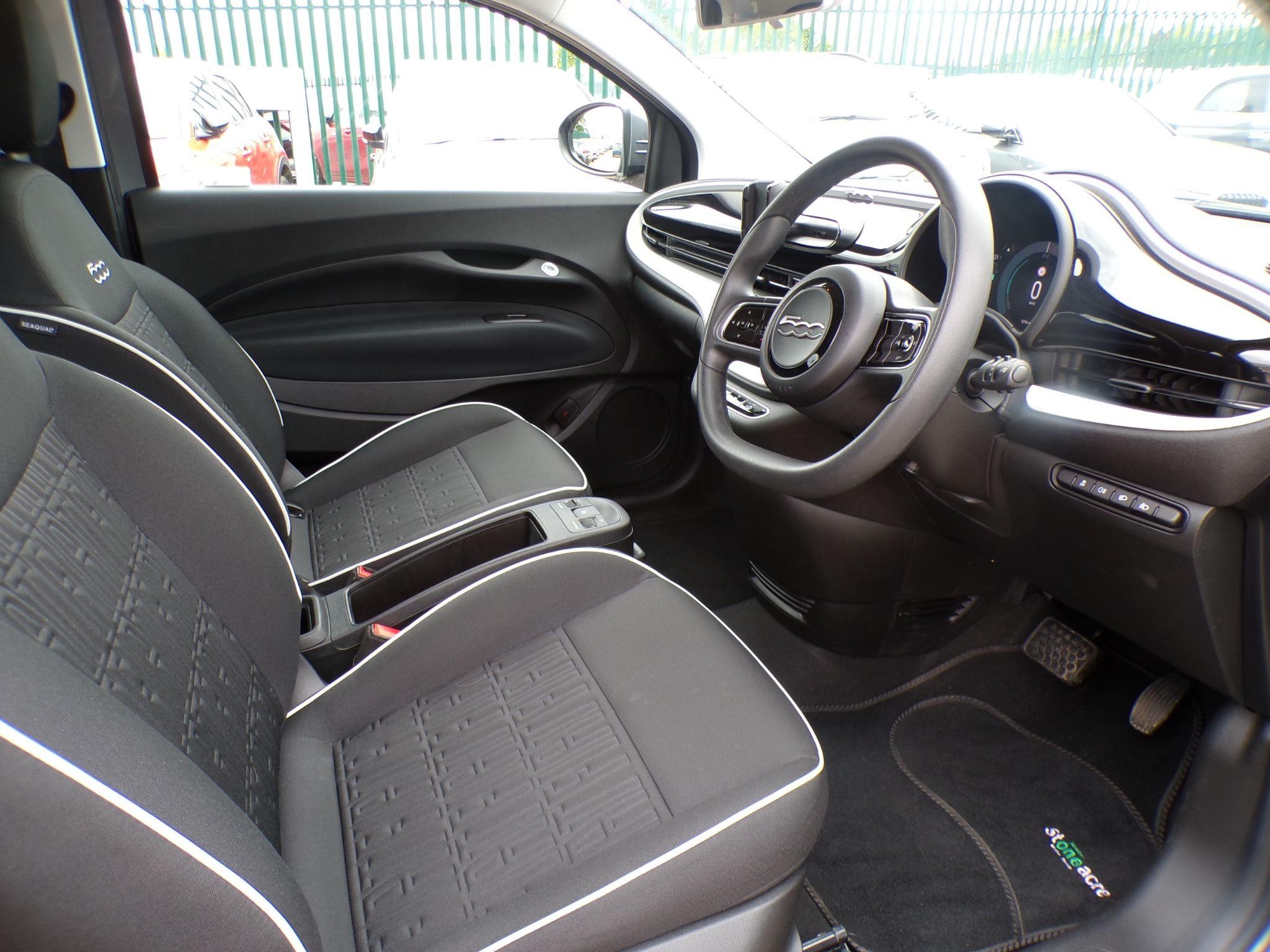 Fiat 500e Image 13