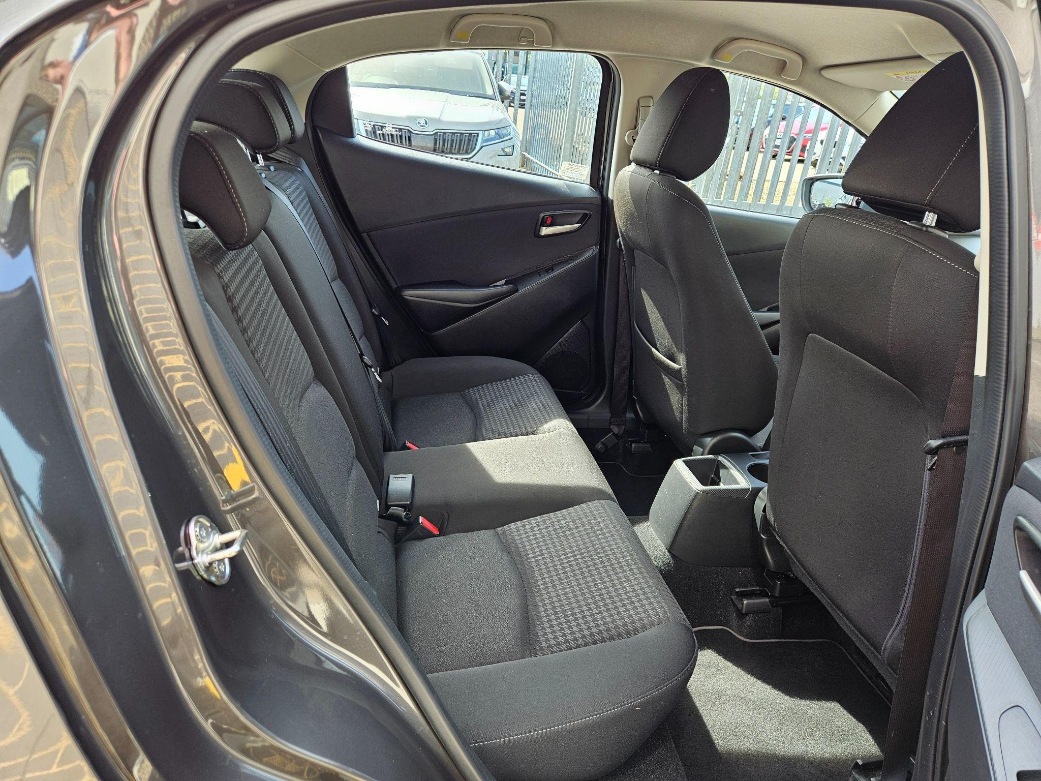 Mazda2 Image 17