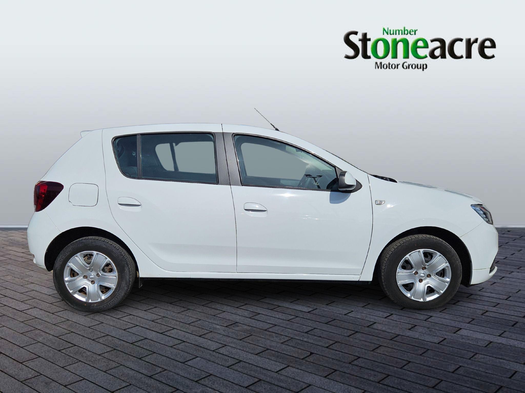 Dacia Sandero Image 2