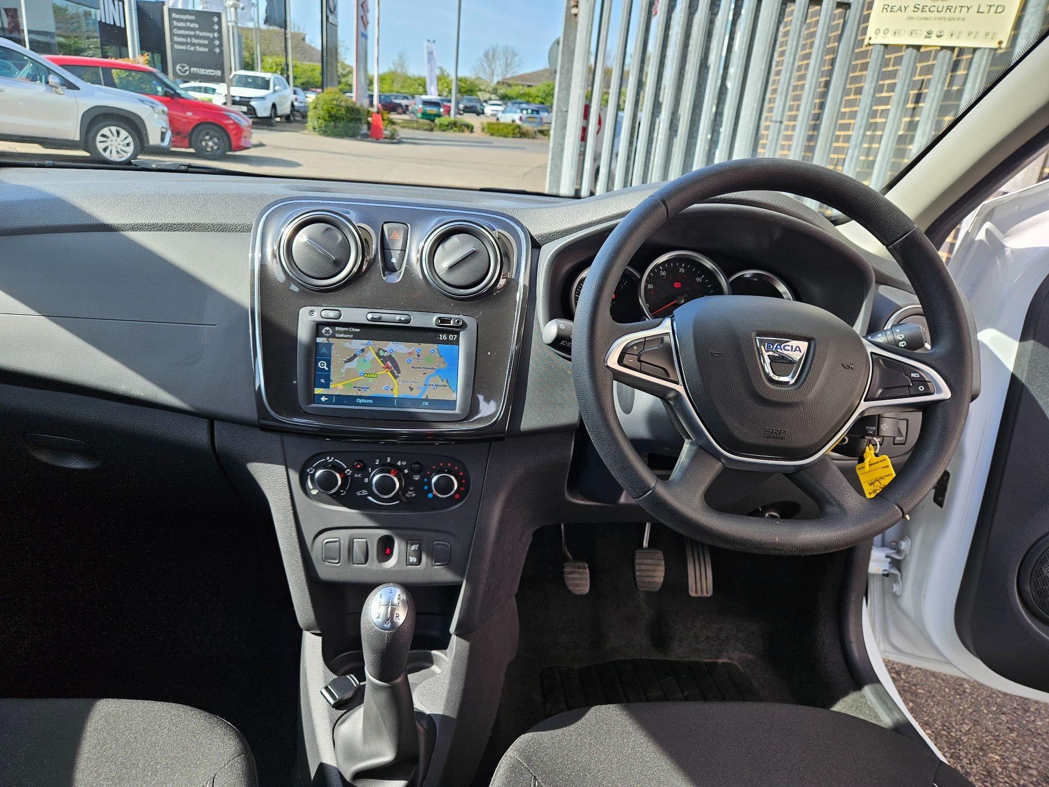 Dacia Sandero Image 12