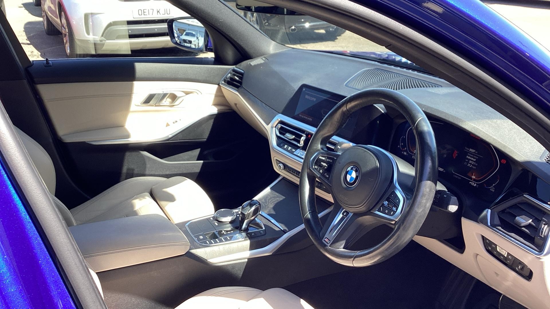 BMW 3 Series Image 5