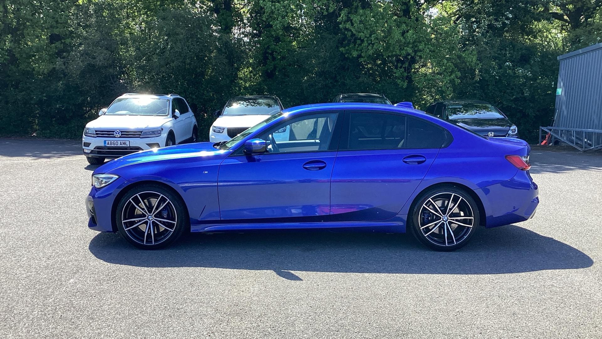 BMW 3 Series Image 8
