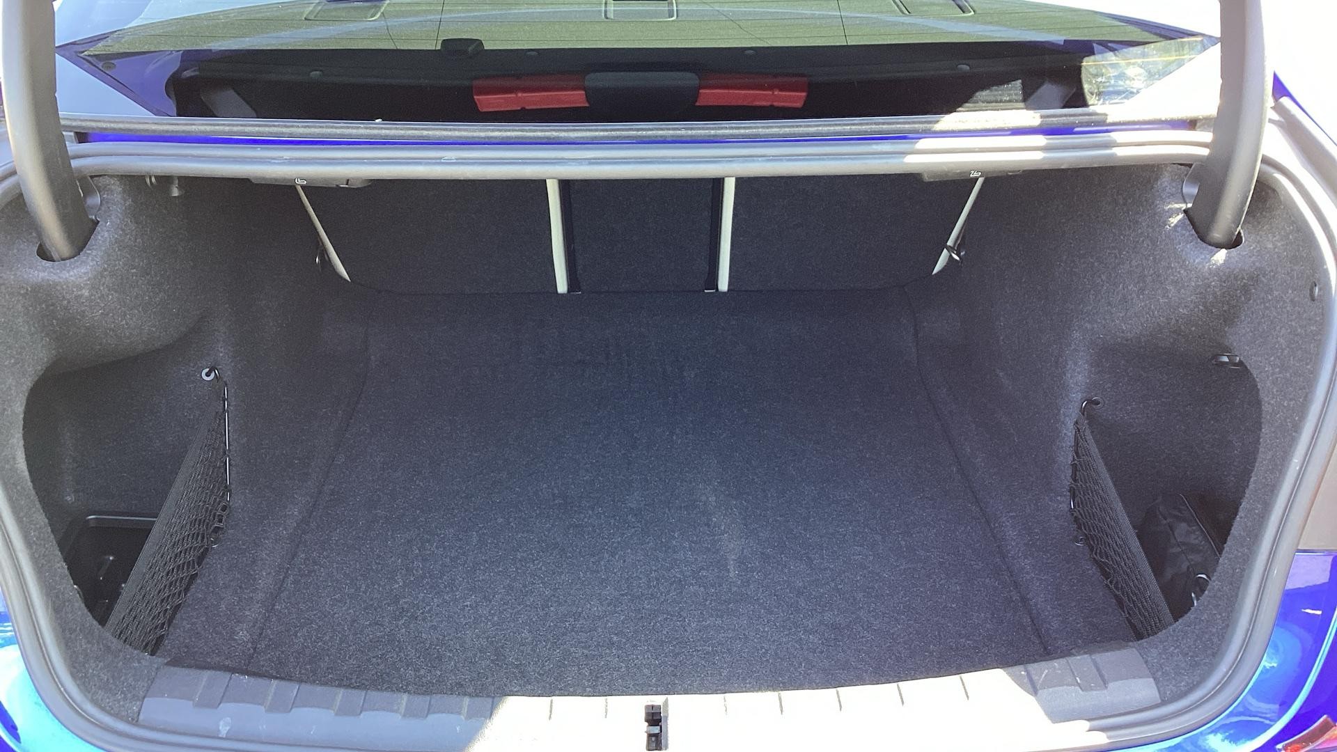 BMW 3 Series Image 17