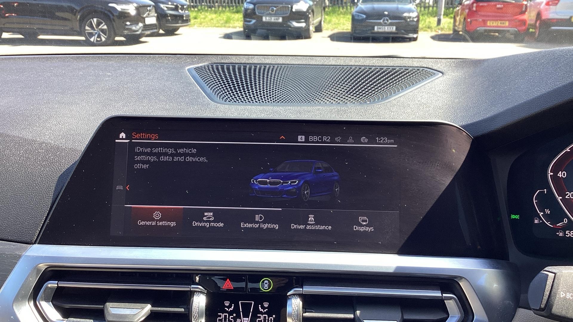 BMW 3 Series Image 21