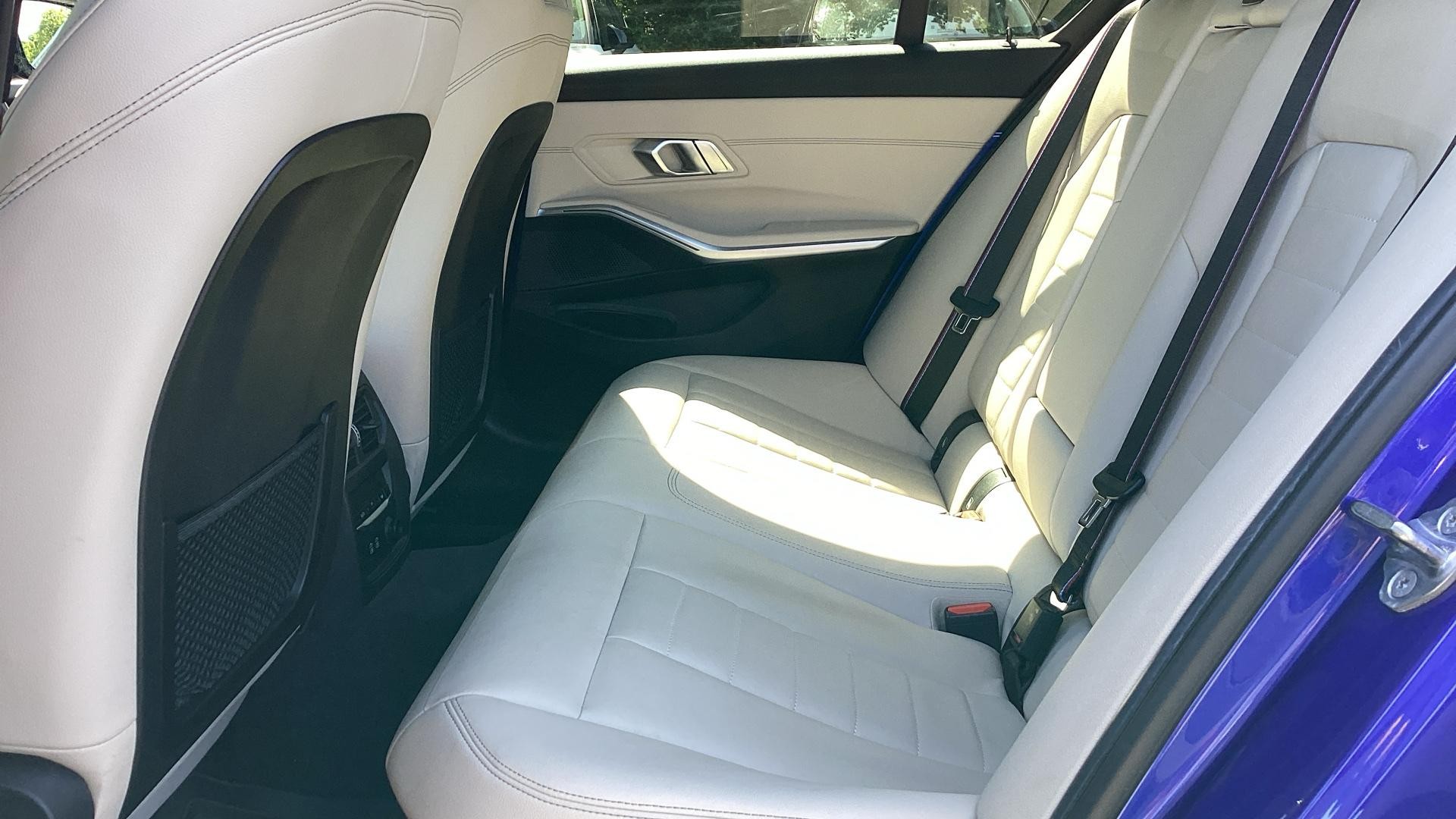 BMW 3 Series Image 32