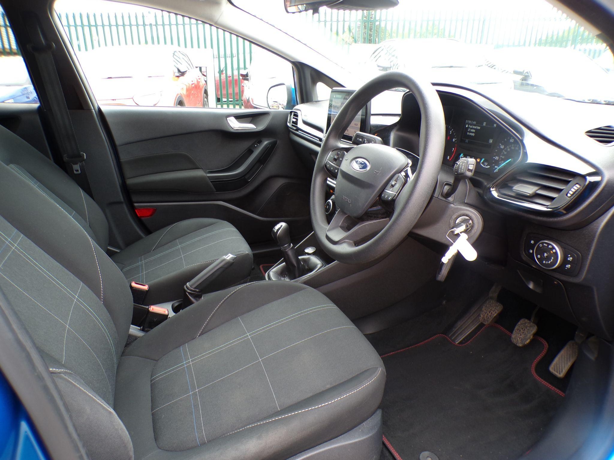 Ford Fiesta Image 13