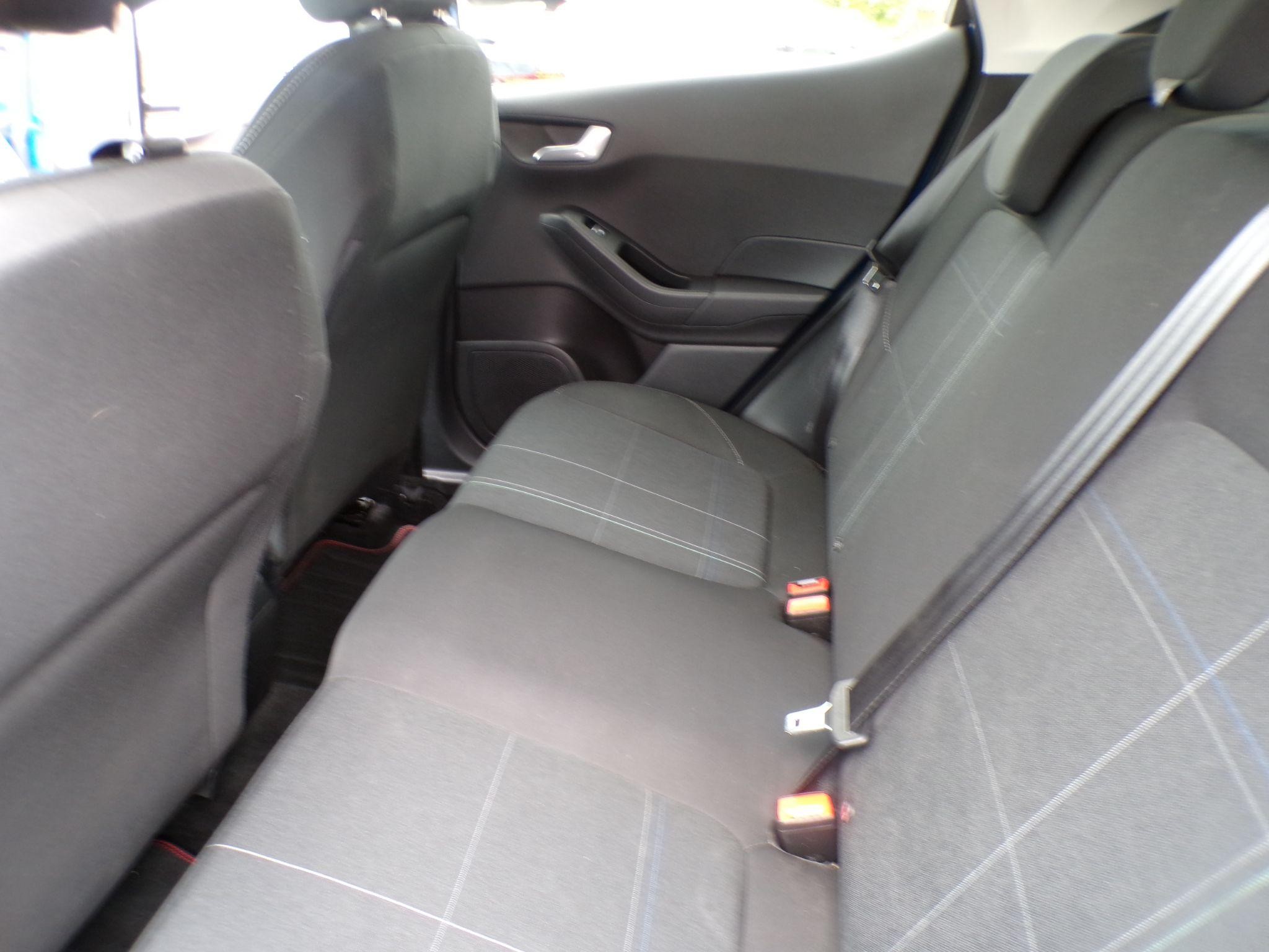 Ford Fiesta Image 15