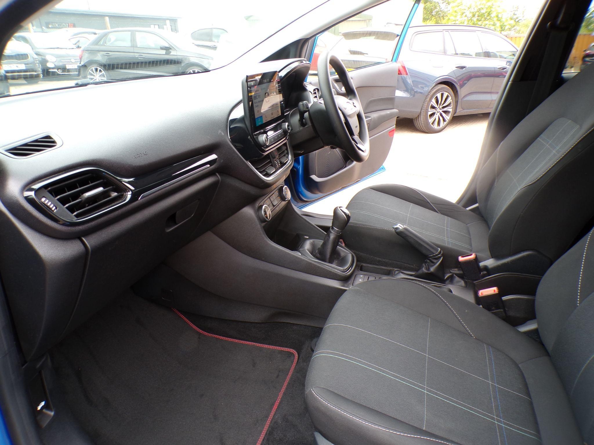 Ford Fiesta Image 25