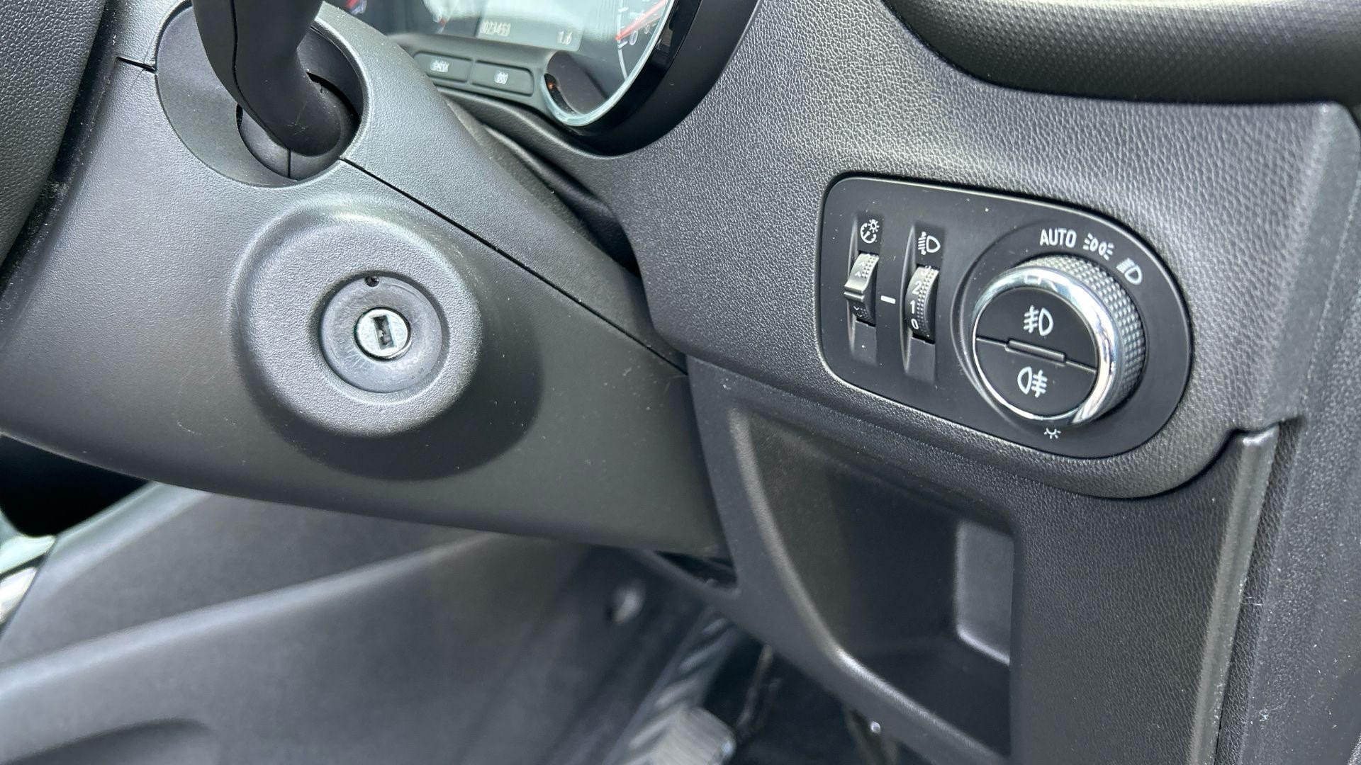 Vauxhall Crossland X Image 34