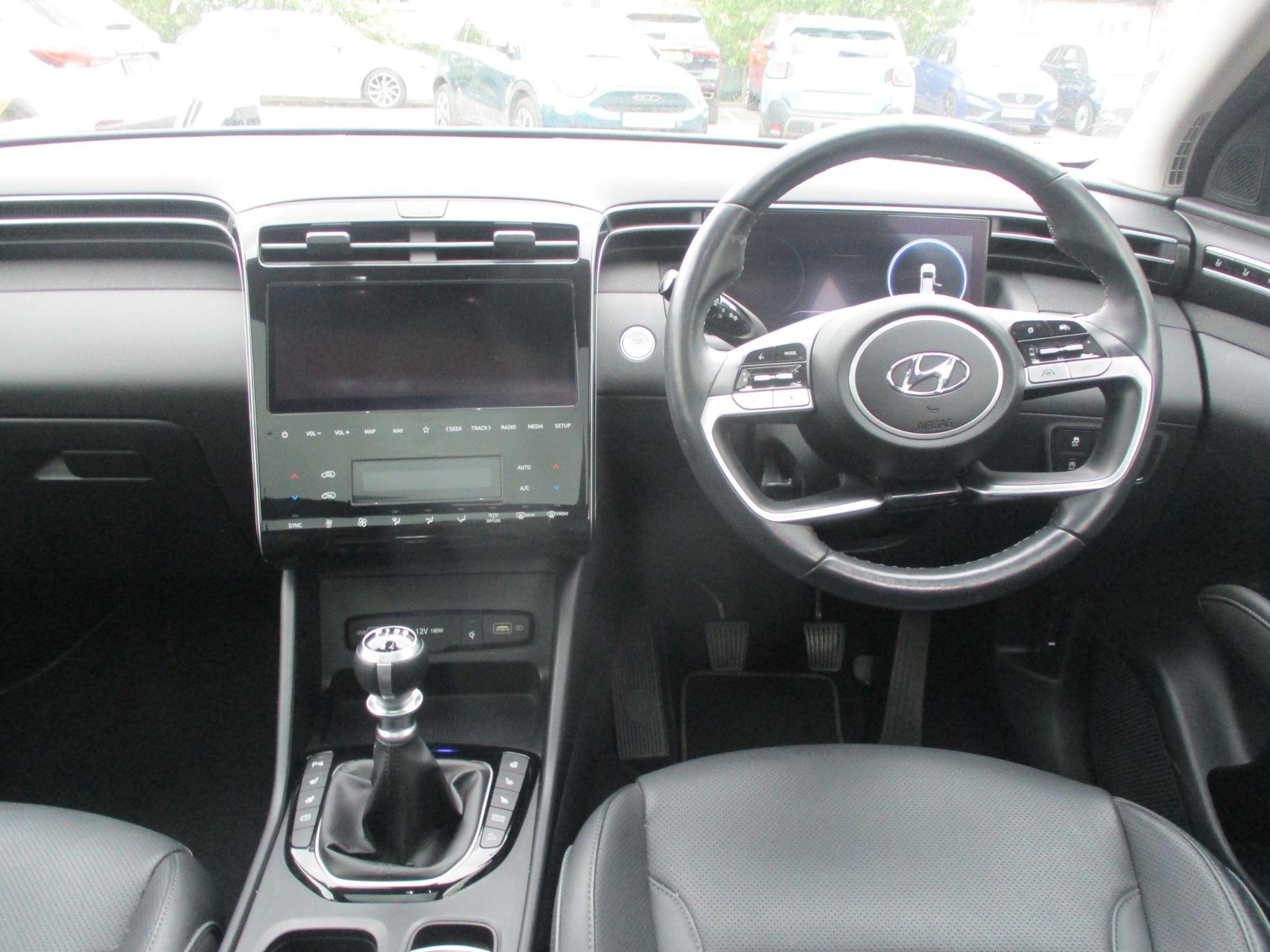 Hyundai TUCSON Image 11
