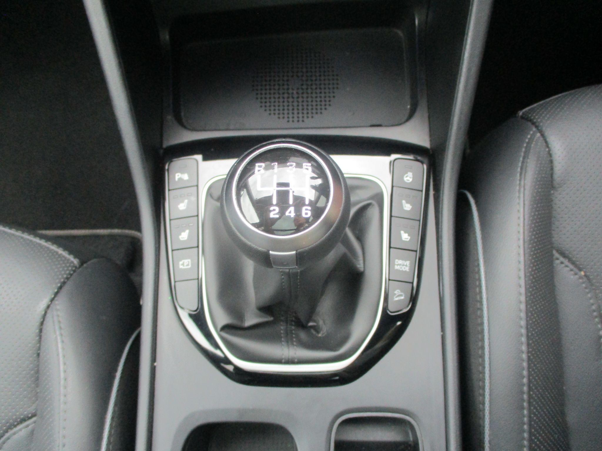 Hyundai TUCSON Image 13