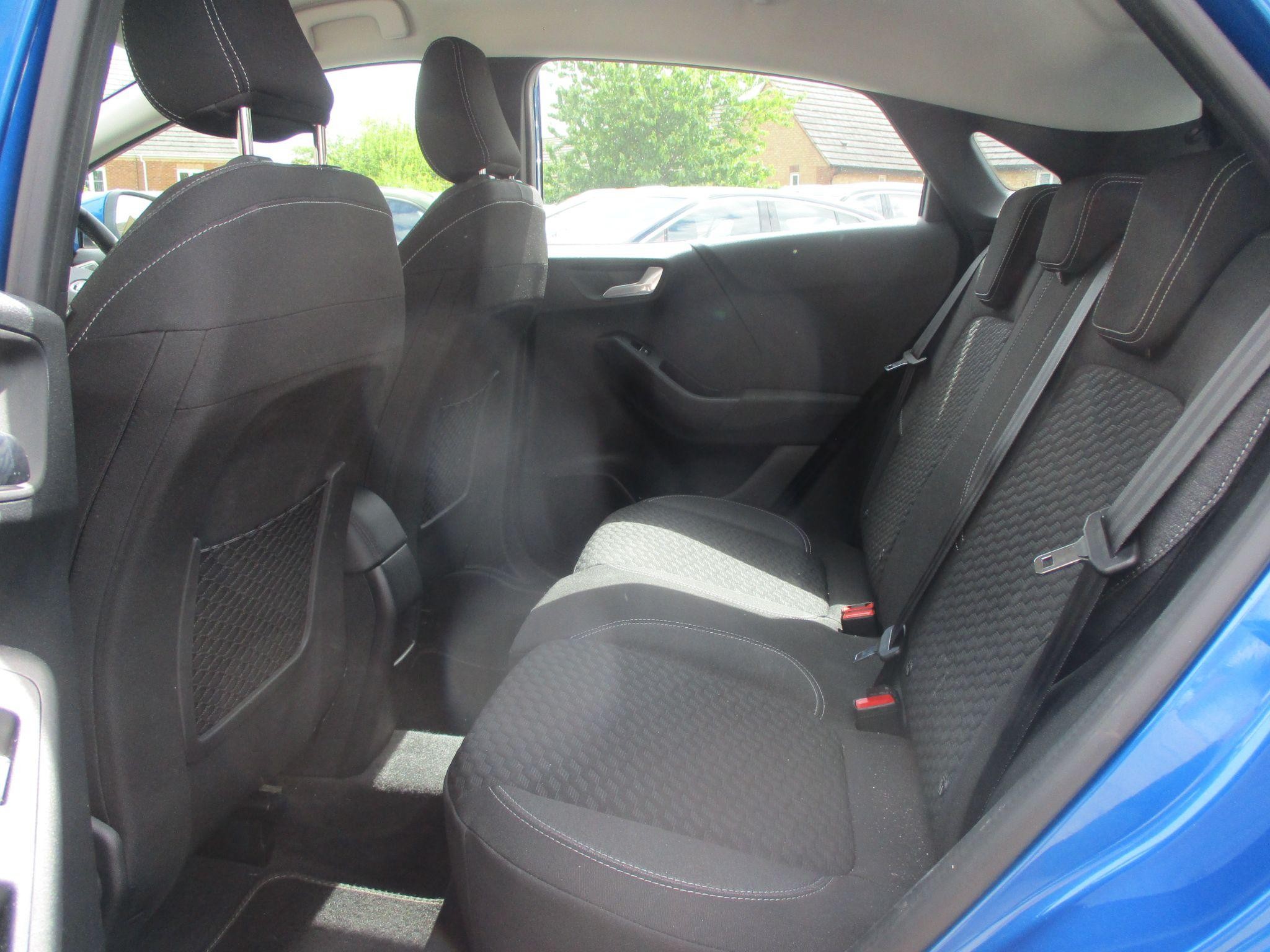 Ford Puma Image 12