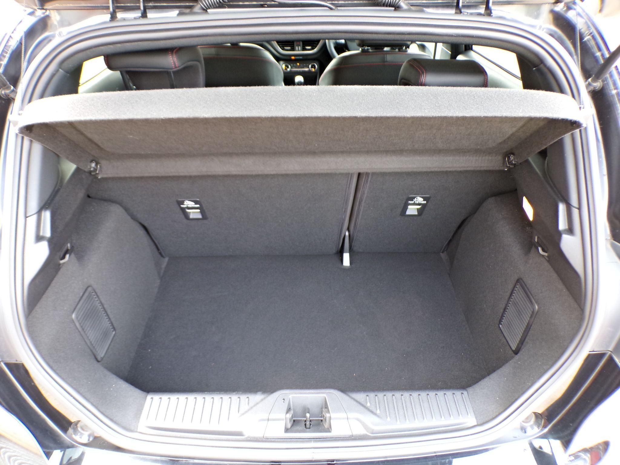 Ford Fiesta Image 9